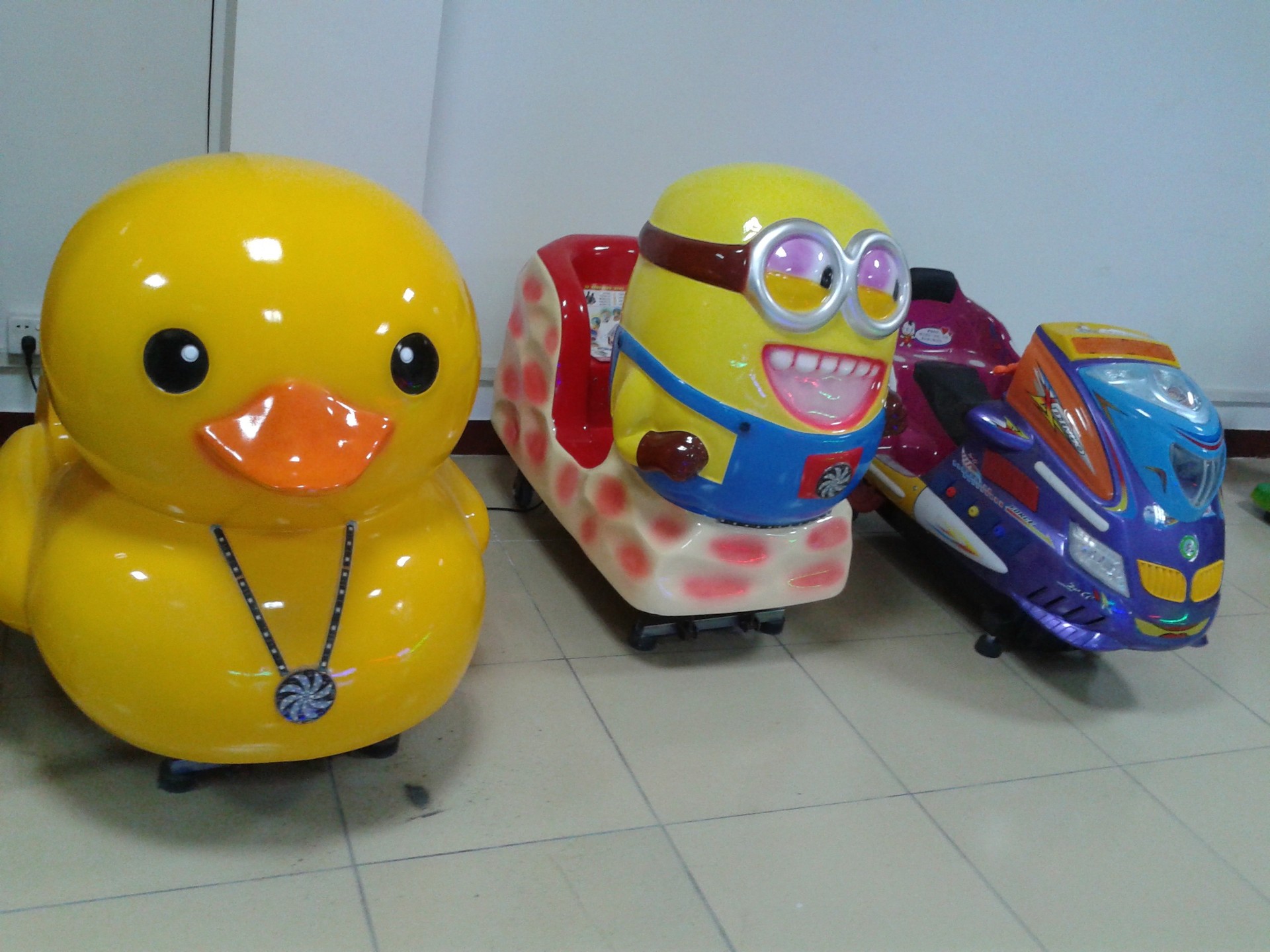 儿童摇摆机 动漫卡通儿童电动投币摇摆车摇摇车摇摆机 投币摇摆机