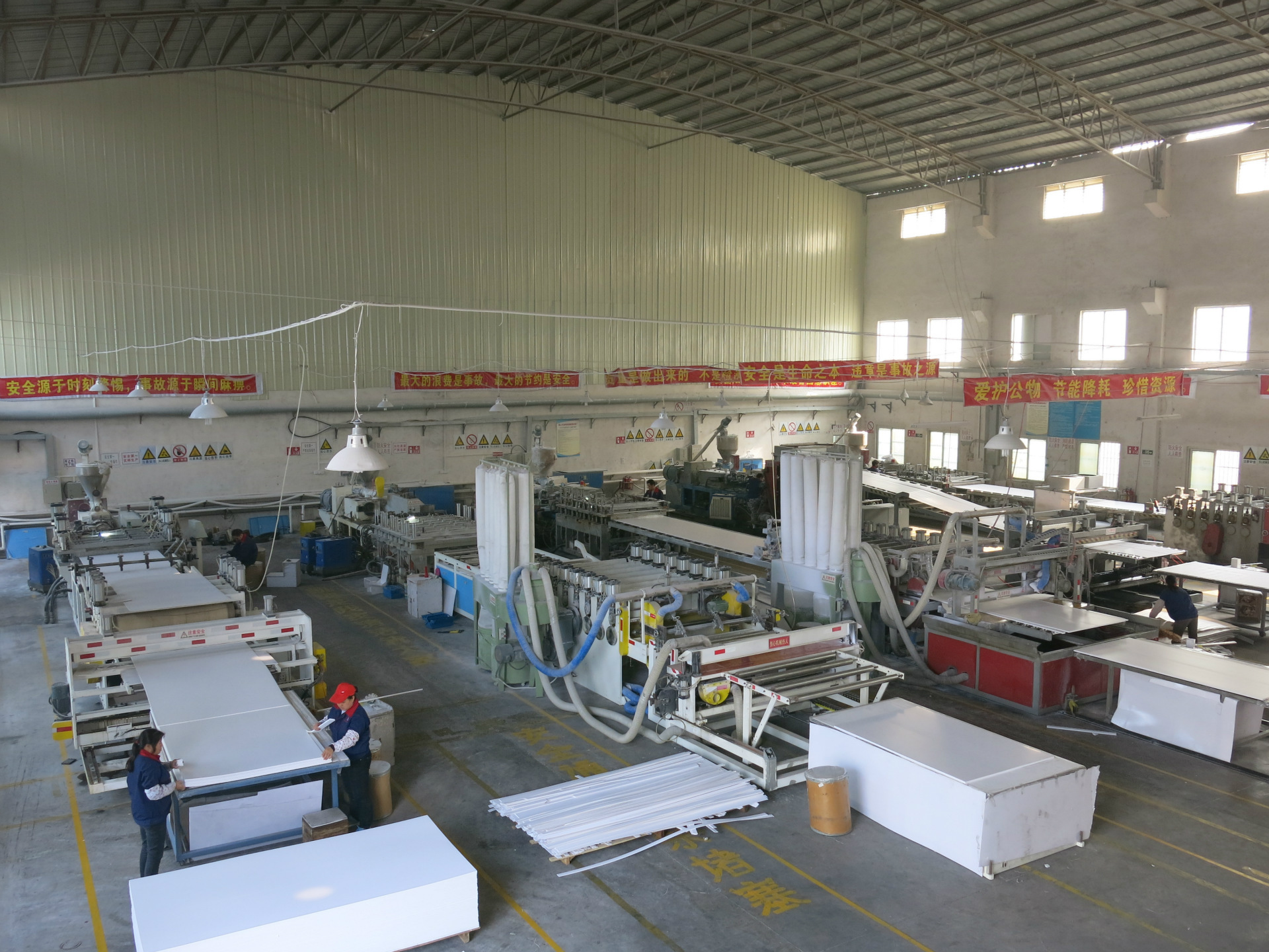 安迪板,赛路卡发泡板,自由pvc发泡板,kt板,豪卡纸板等产品专业生产