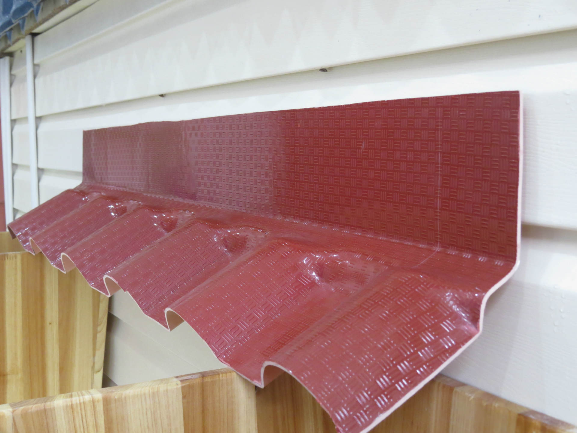 厂家直销 传益瓦 立墙泛水 合成树脂 1000mm/节 颜色任选