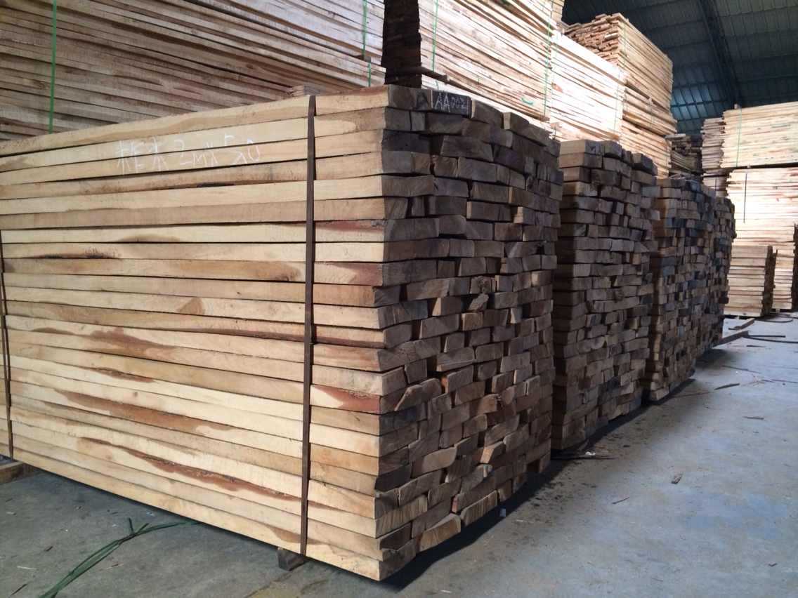 2公分柞木板材原木大量批发