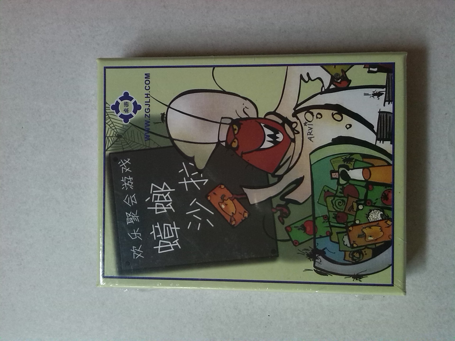 桌游好玩的聚会扑克游戏蟑螂沙拉大盒装