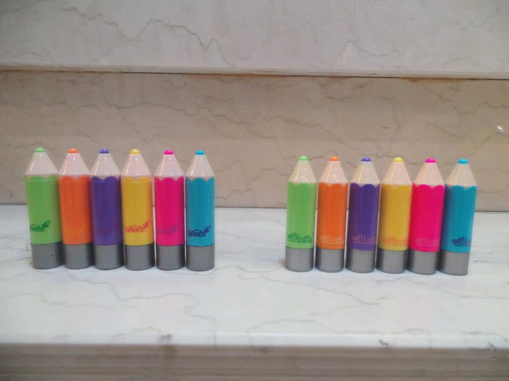 格子铺一手货源 梦幻彩笔无色润唇膏超萌铅笔 现货批发0.75