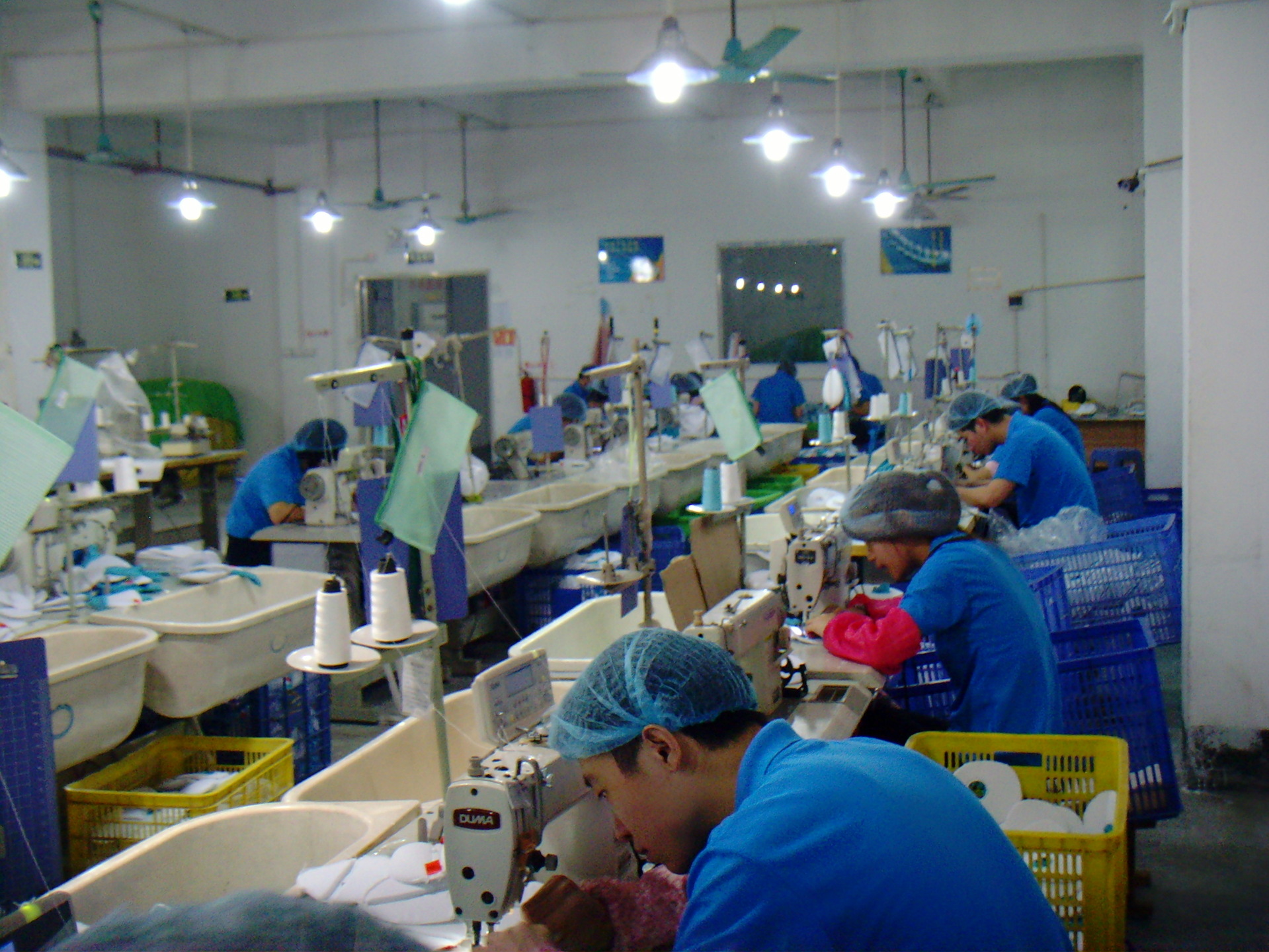 240平方米打样人数:6个板房技术科单件产品出厂价:电商流水线:生产线