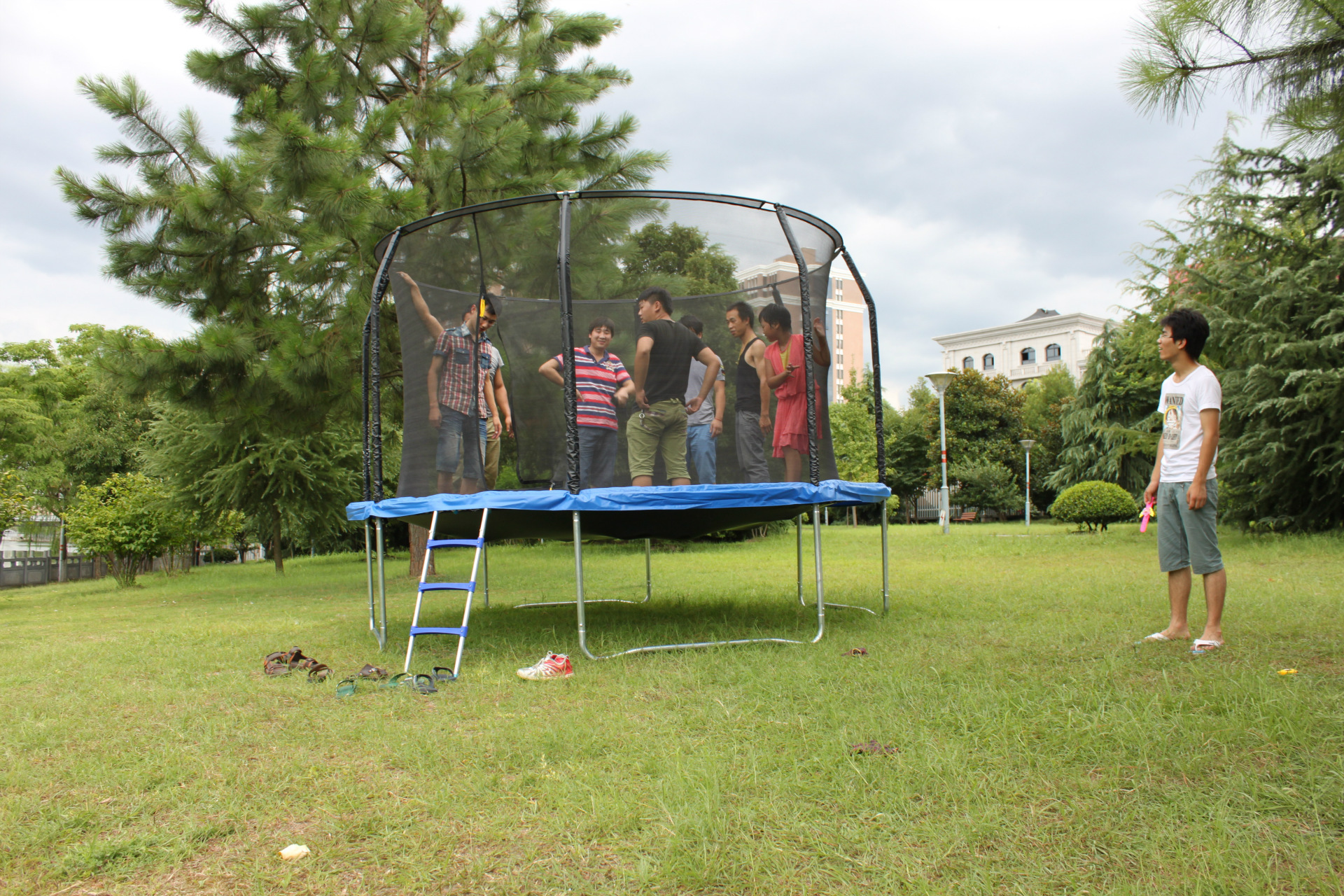 88米定制大跳床 户外蹦蹦床带护网 商用豪华加强 2.0管