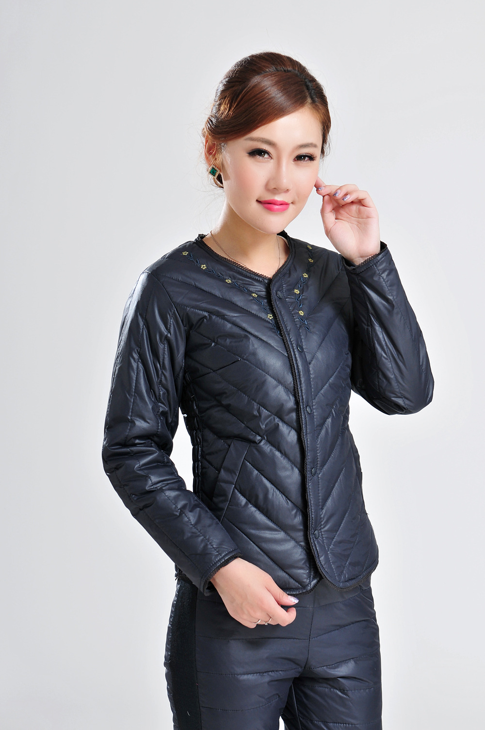 yuanyu新款淑女女士羽绒内胆 时尚纯色无领修身羽绒服 .