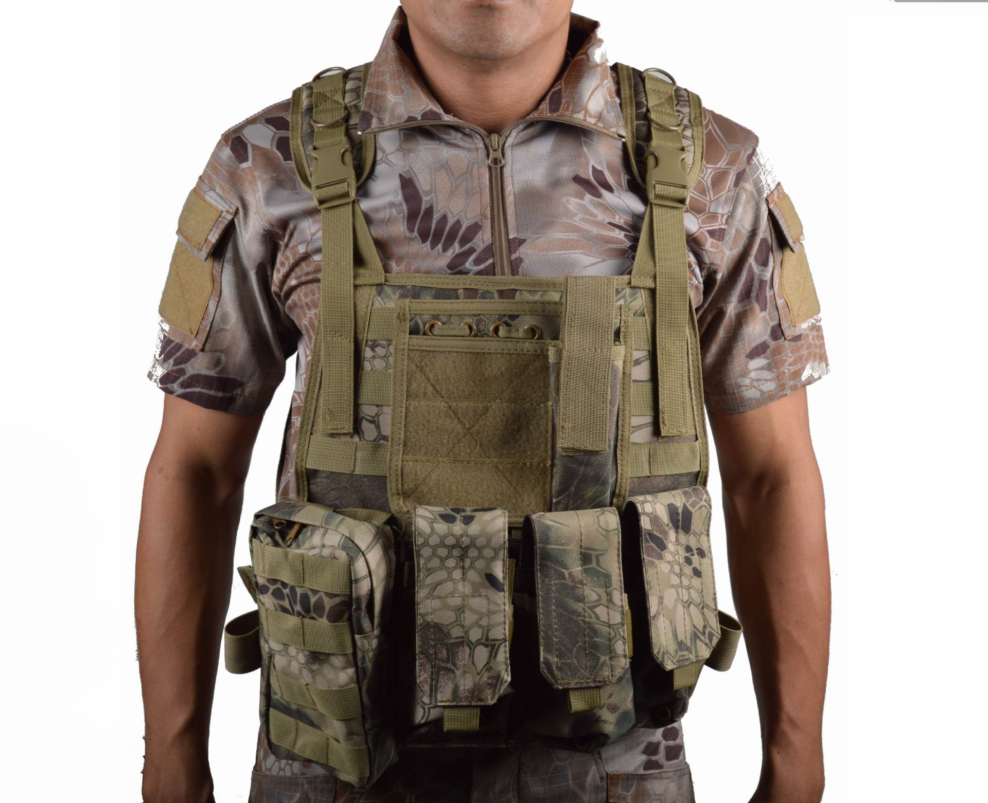 厂家直销蟒纹新一代战术马甲 男运动马甲