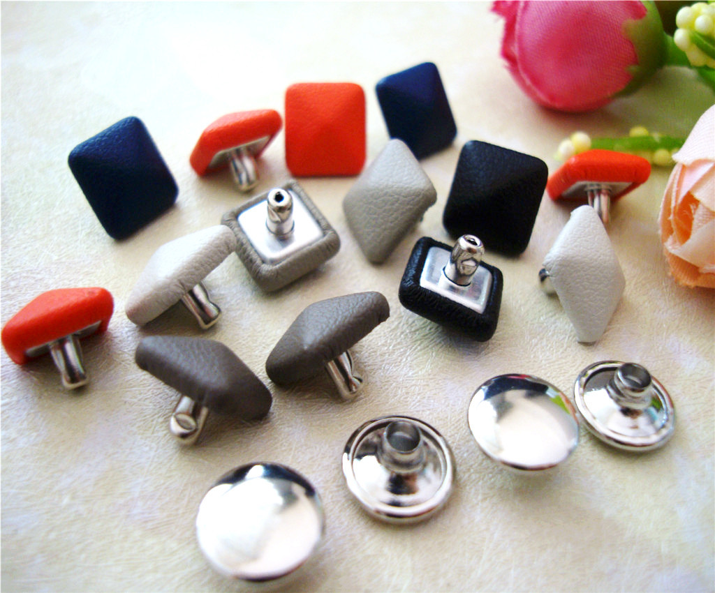 皮革铆钉 四方形金字塔布包扣双面撞钉 皮具装饰扣 手袋金属铆钉