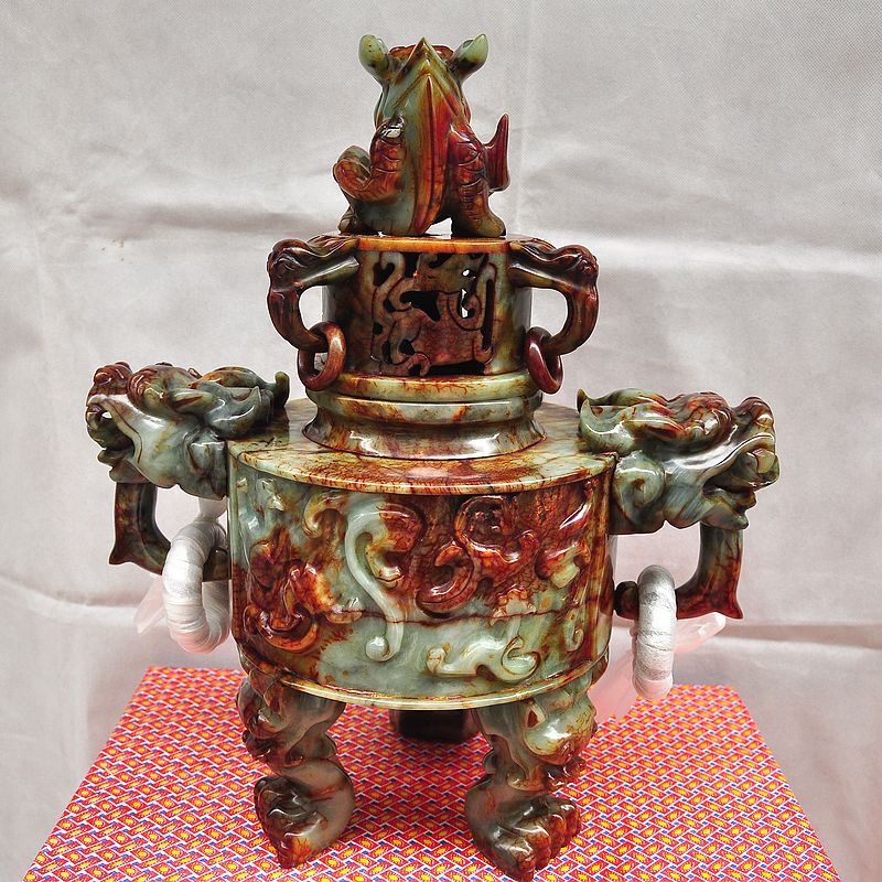 玉器直径26cm岫玉九龙鼎香炉摆件大号玉石开业庆典礼品