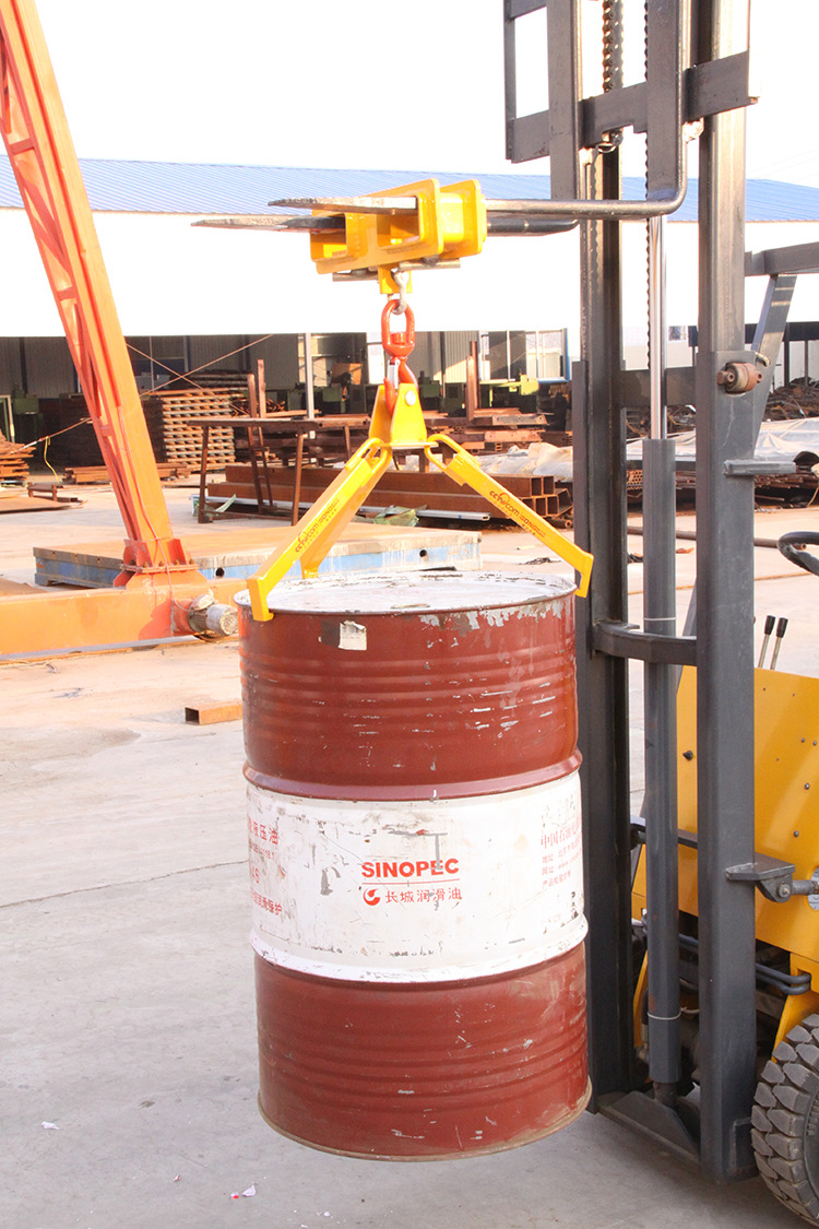 全电动365kg油桶吊具油桶吊夹 搬运吊装油桶夹具叉车配件厂家直销_运