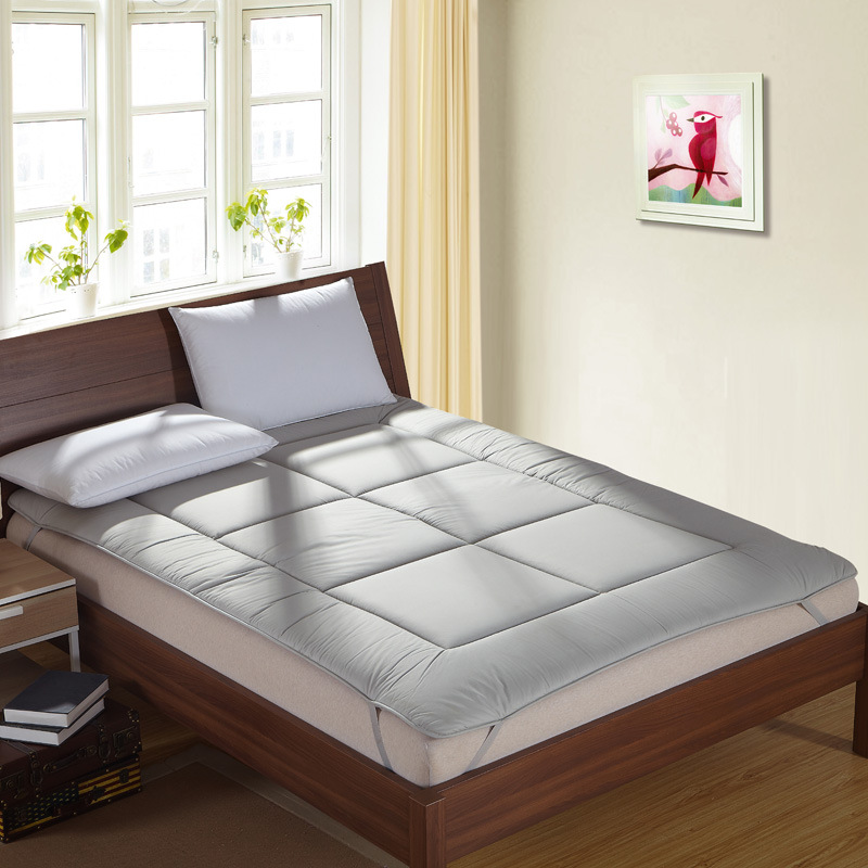 竹炭四季床垫 学生宿舍床垫子1.5米1.8米 双人垫被床褥 