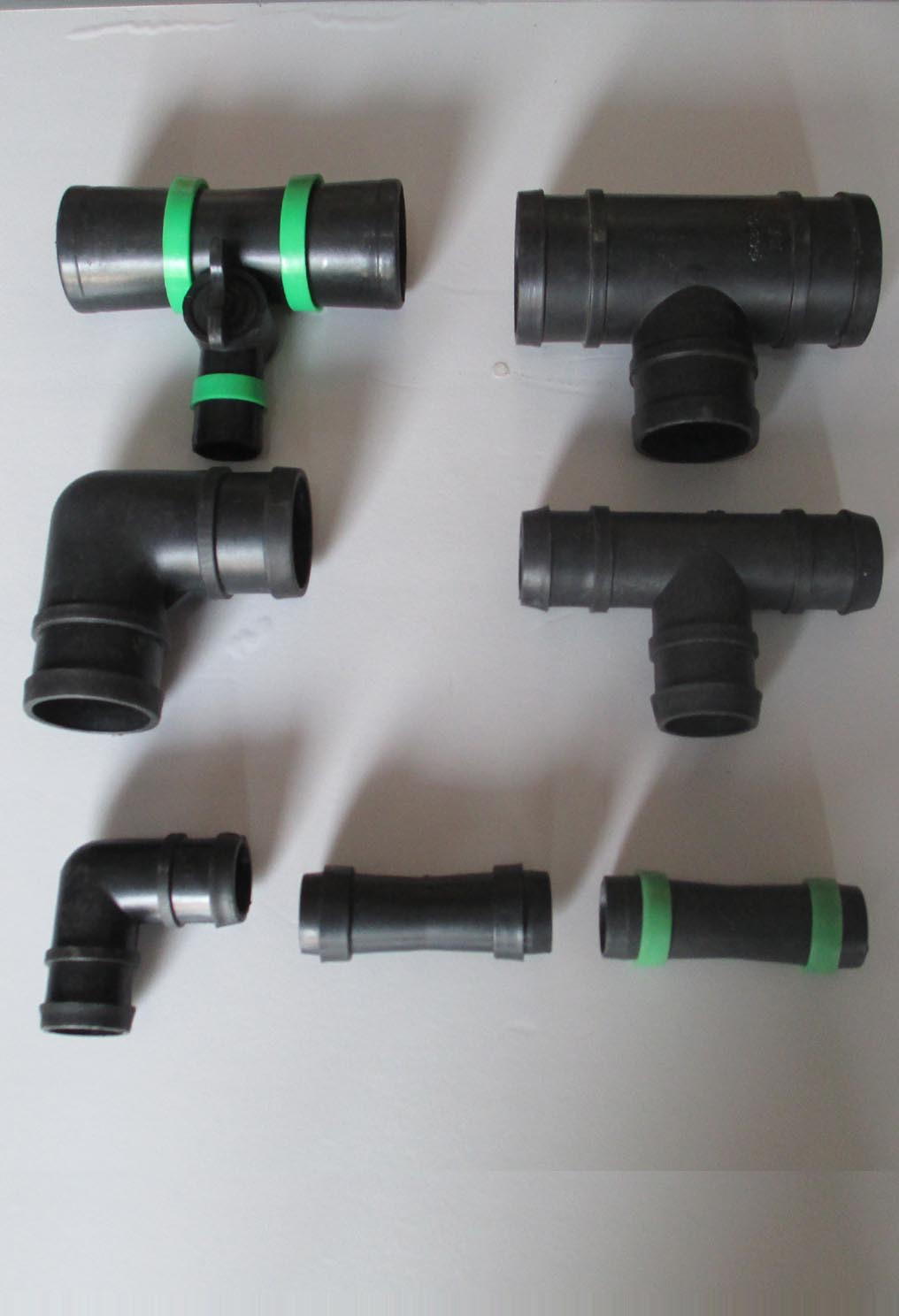 厂家供应农业喷灌滴灌微灌管件 旁通阀出水口管件 活接 鸭嘴开关
