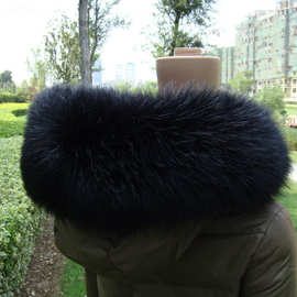 白羽绒服配围巾_白羽绒服配围巾价格_白羽绒