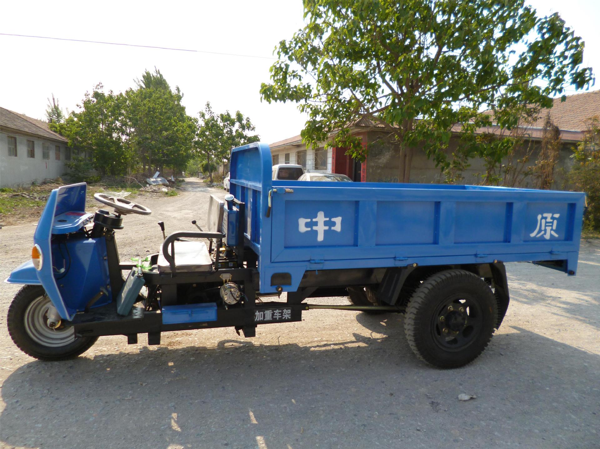 半封闭新式挡风板,双人座,加重型,加重车架农用柴油自卸三轮车