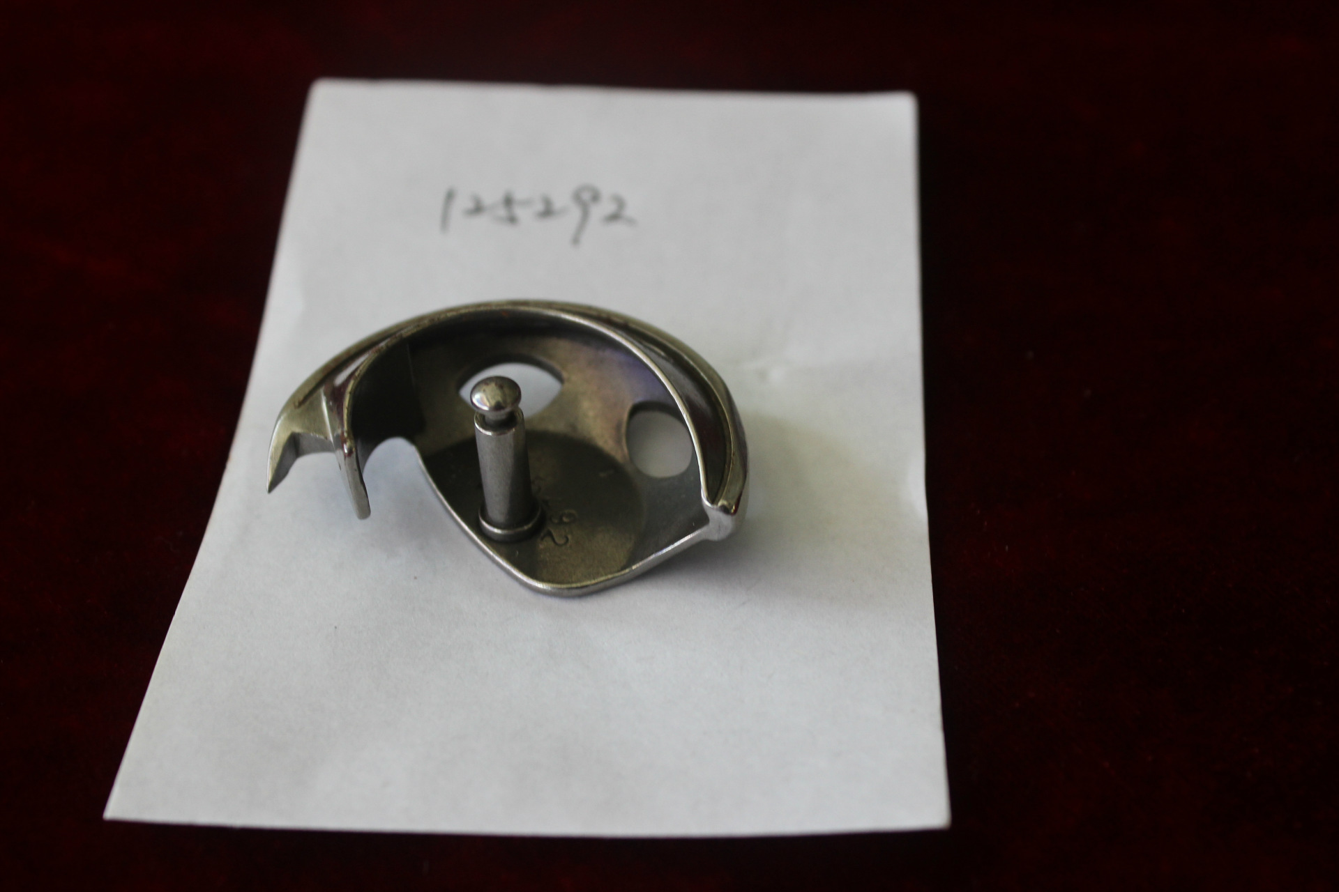 兄弟缝纫机摆梭