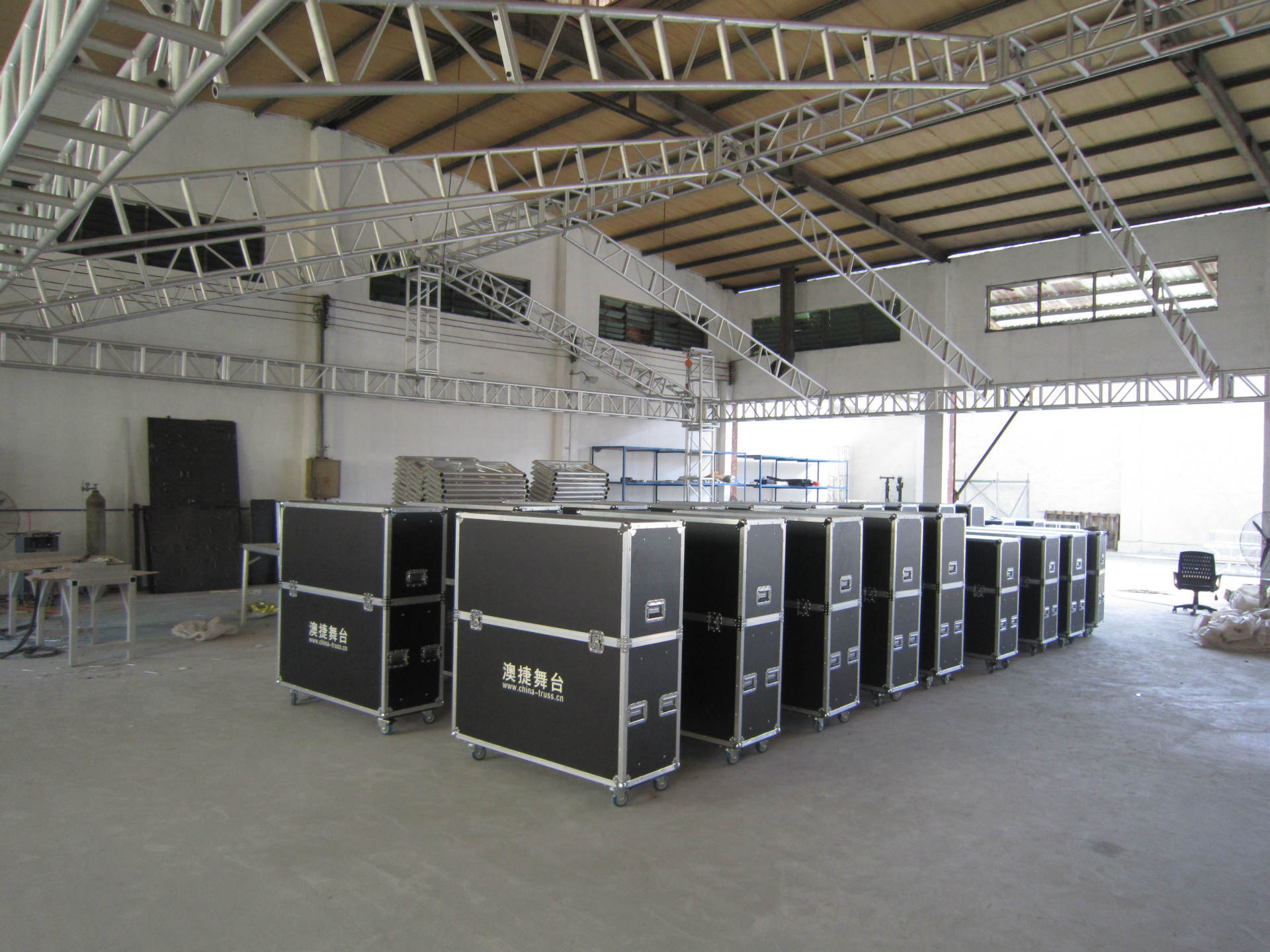 活动舞台 透明玻璃舞台 有机玻璃拼装舞台 t台 广州优质厂家