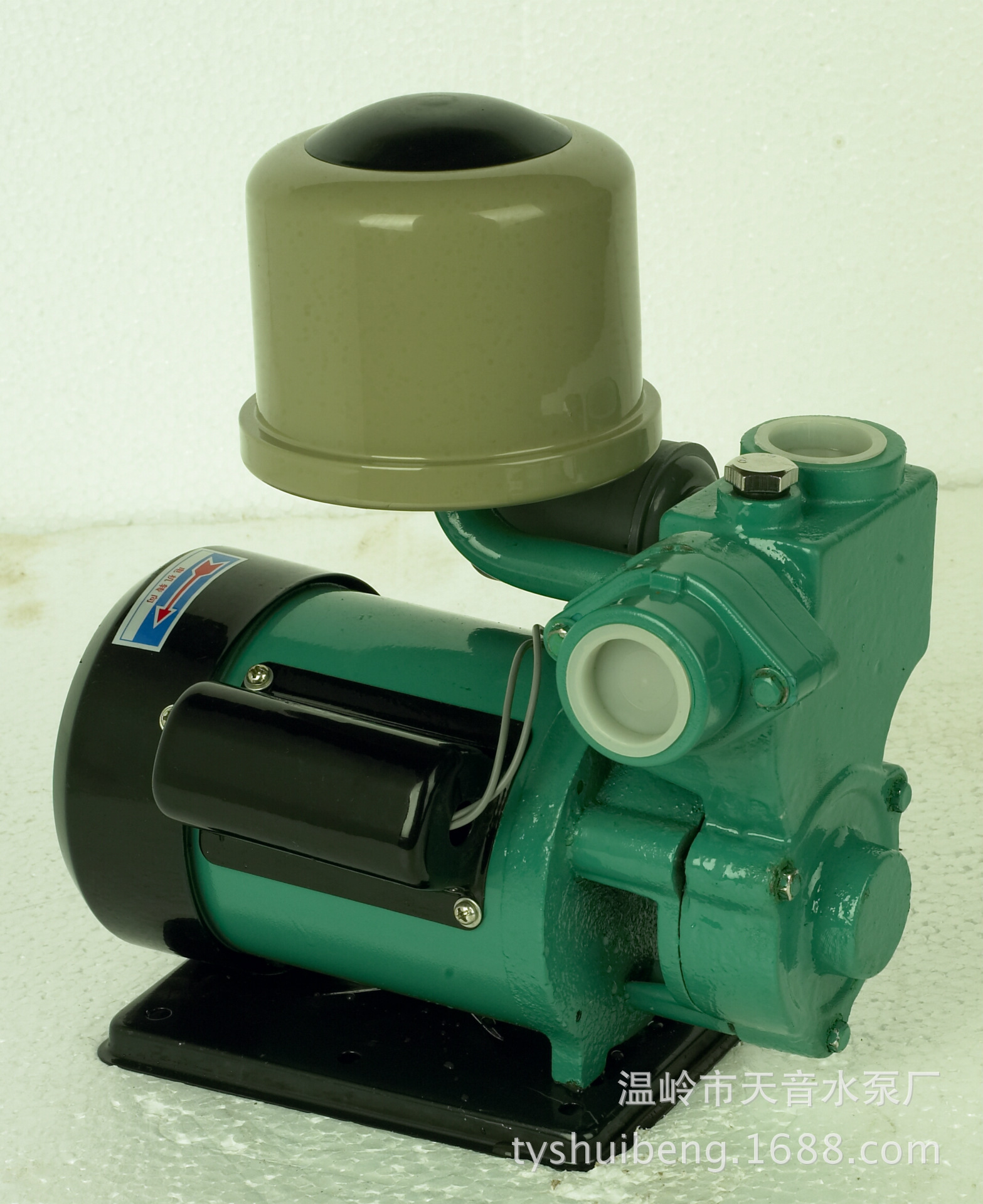 工作原理:通过水泵内部水压的变化,推动压力控制器