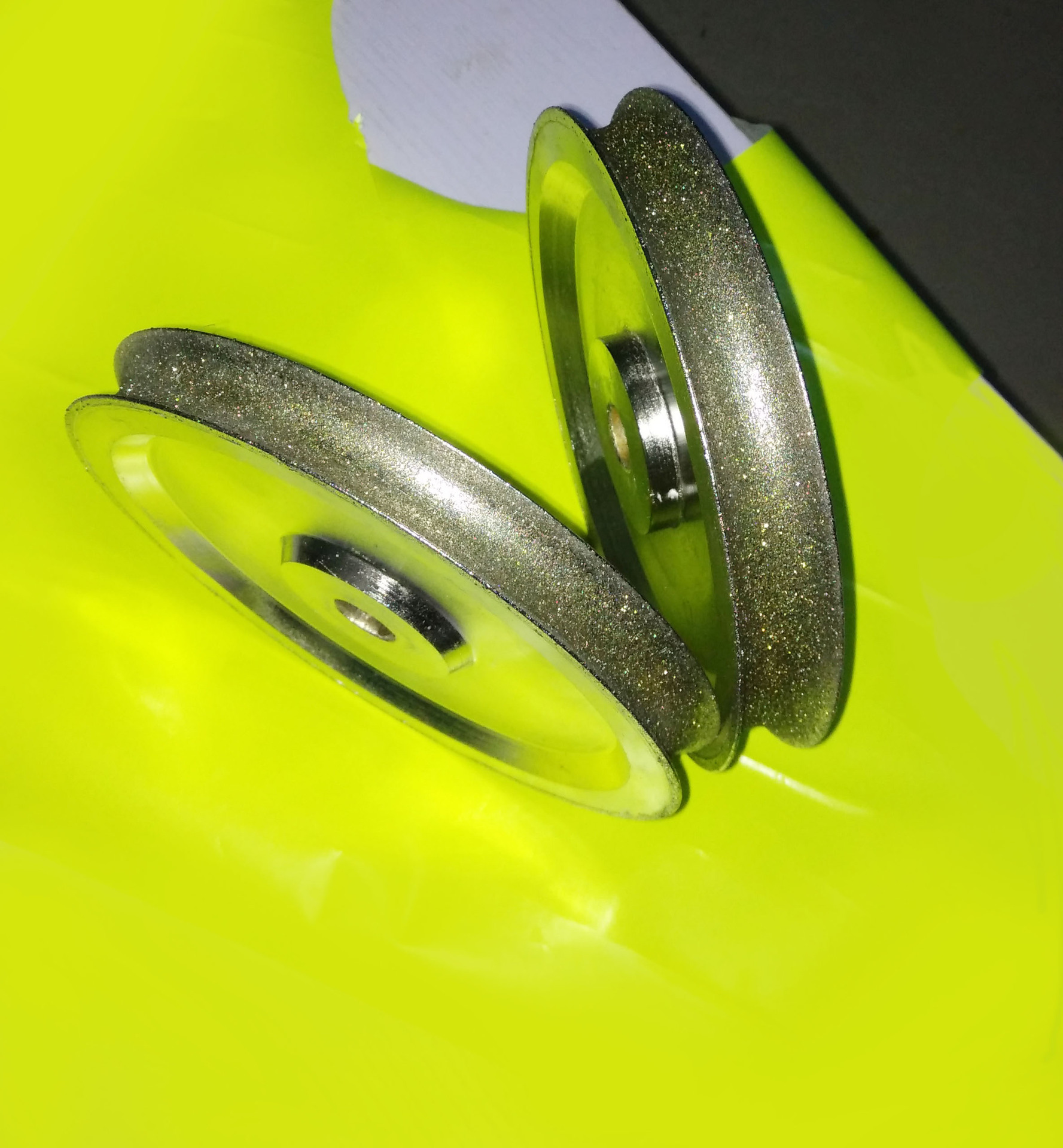 电镀r槽轮刚玉磨圆角砂轮打磨石材玉珠手镯