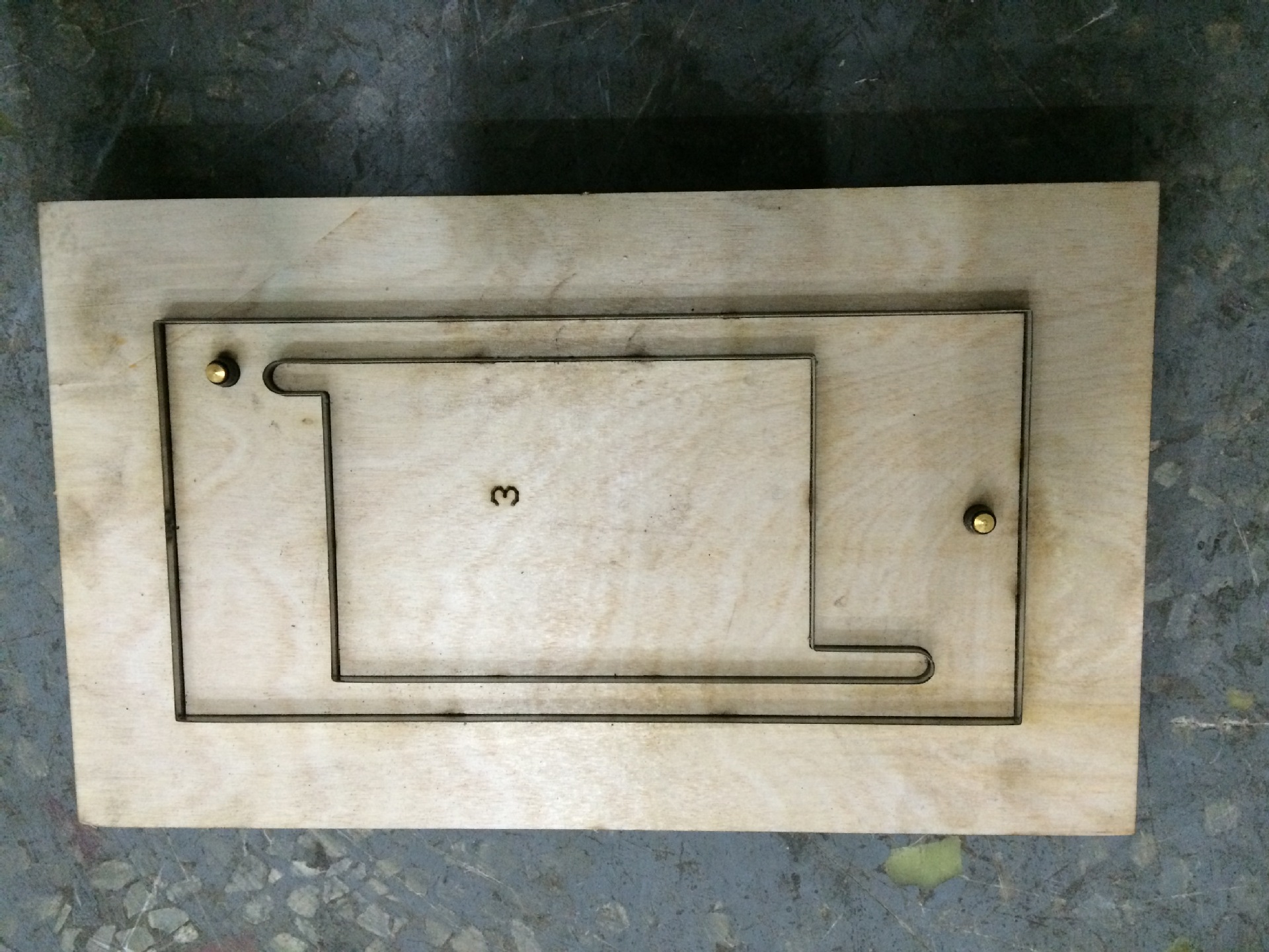 供应定制各类激光刀模模切刀版啤痕刀具不干胶贴纸冲刀进口刀片