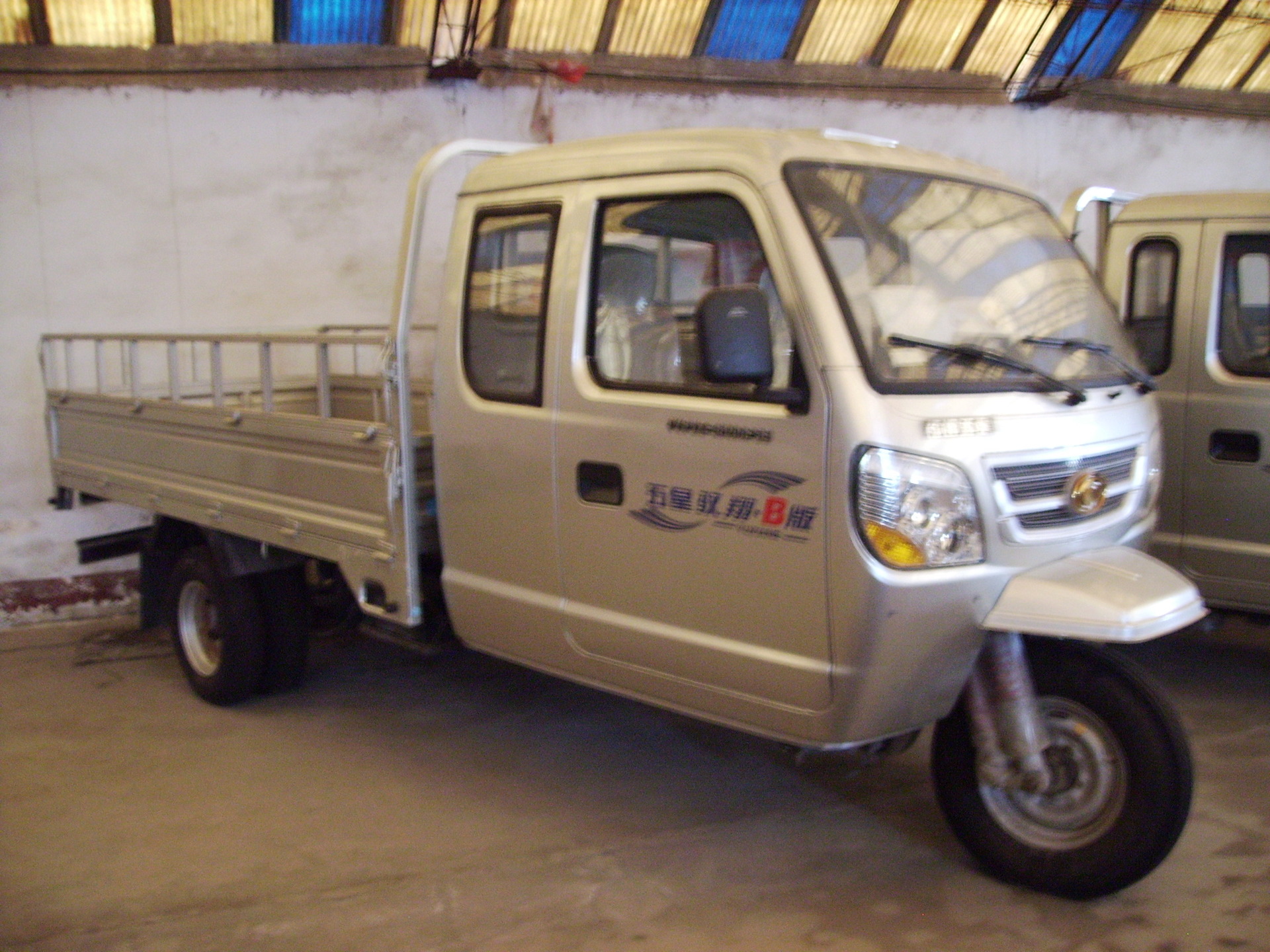 供应奥福单排自卸五征农用车农用三轮车厂家直销