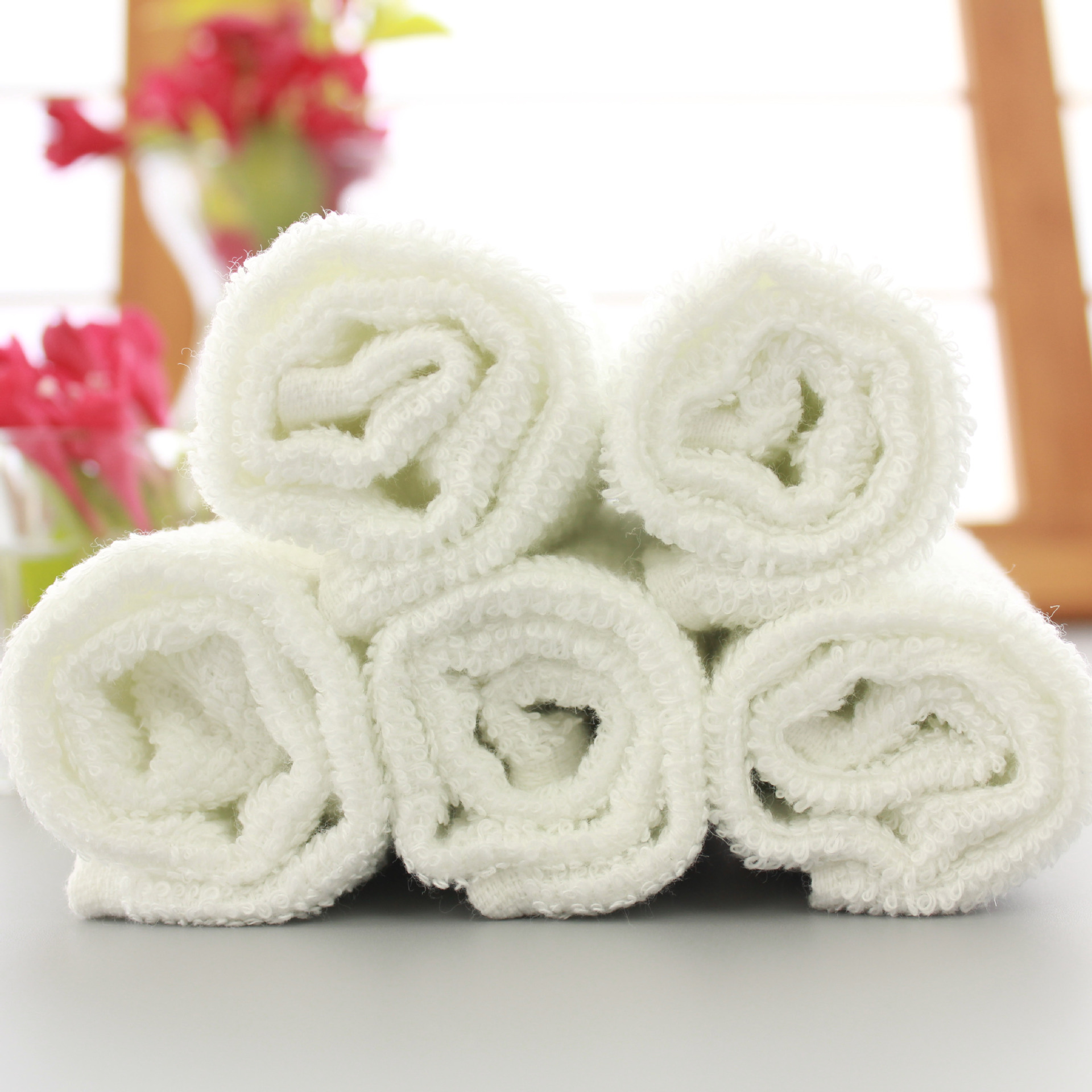 酒店宾馆一次性用品白色小方巾30*30cm全棉35g柔软吸水擦手巾