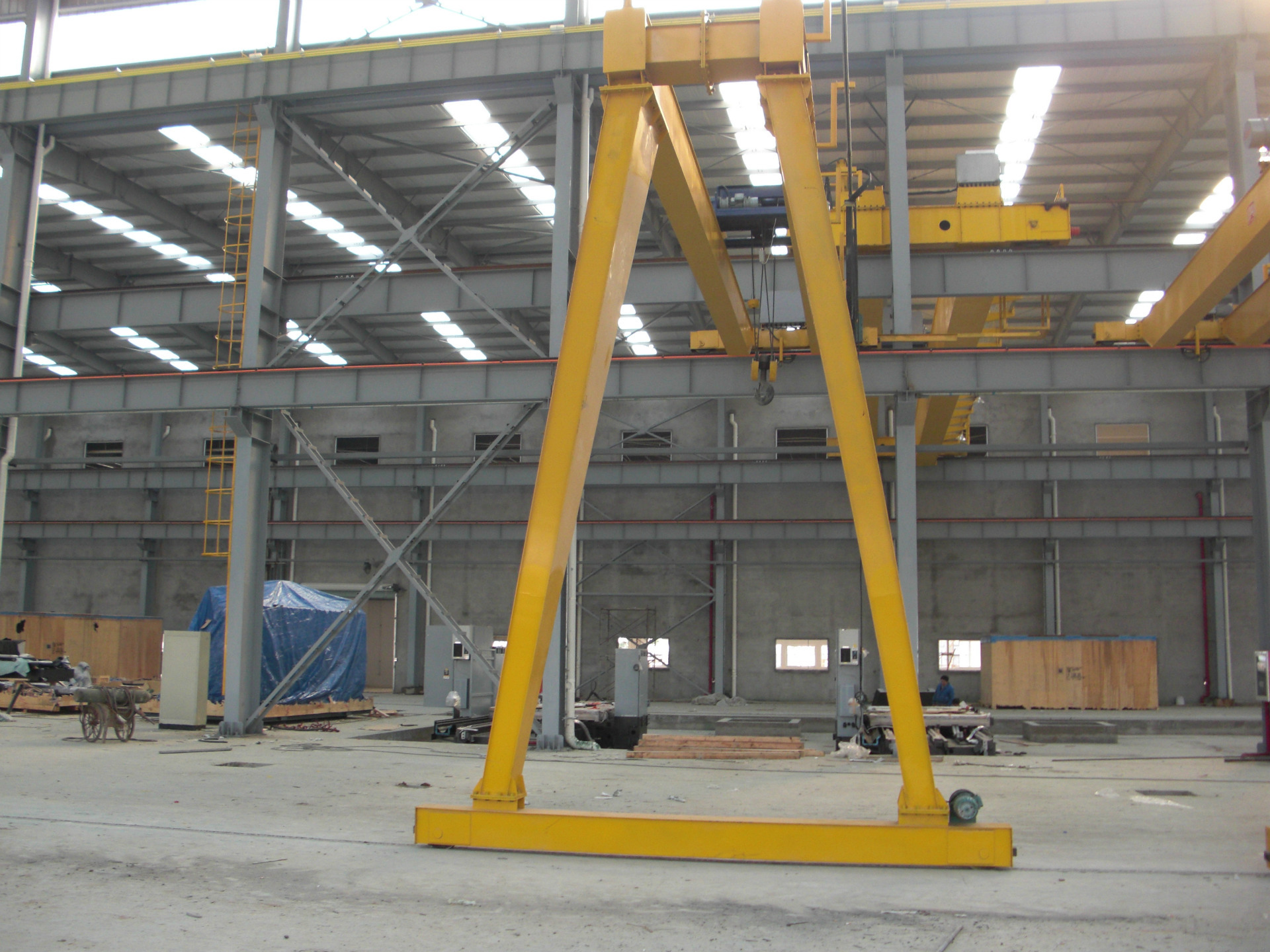 bmh型电动葫芦半门式起重机 单柱支撑门式起重机 半龙门起重机