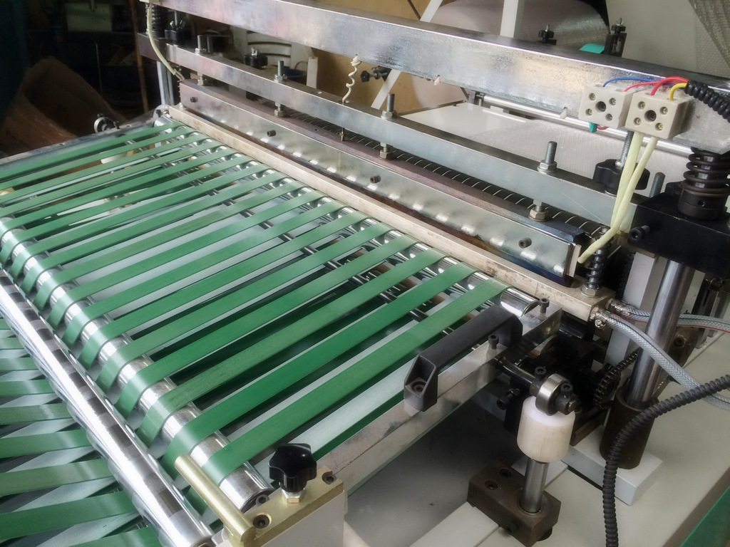 包装气泡袋生产机 泡沫袋制袋机 珍珠棉保温袋制袋机