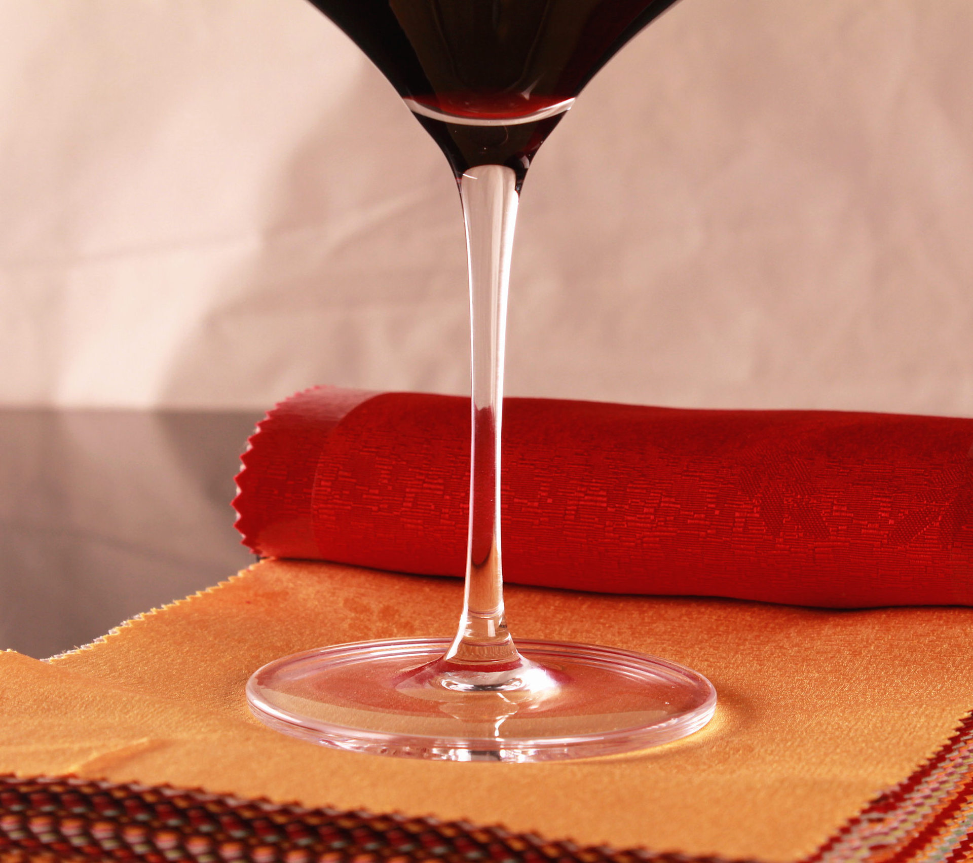 无铅水晶红酒杯 高脚红酒杯 红葡萄酒杯 勃垦地红酒杯 厂家直销