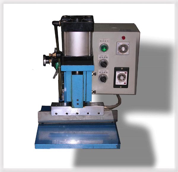 东莞烙印机厂家生产皮革纸张自动压印机现货批发小型压痕机烫金机