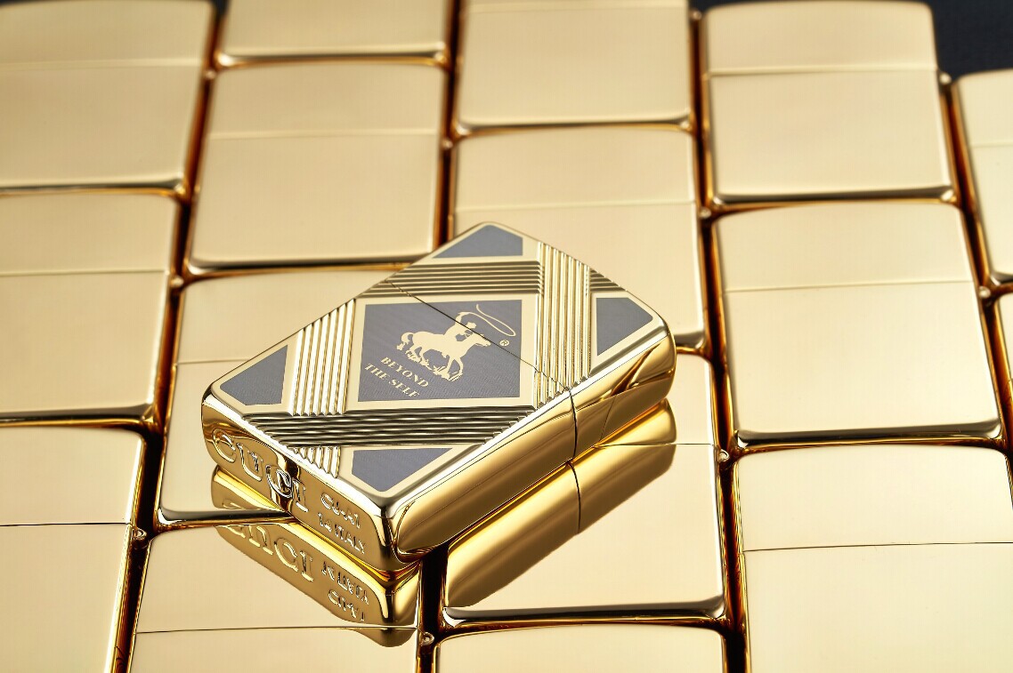 意大利酷骑镀24k真金 精雕贵族印象煤油打火机批发 小礼盒装