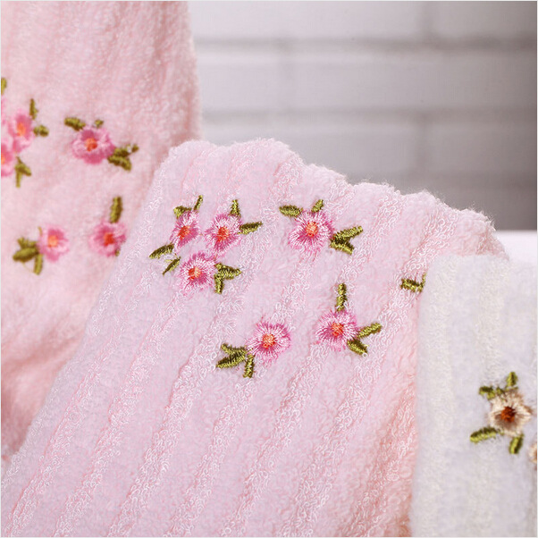 竹纤维波浪纹绣花毛巾