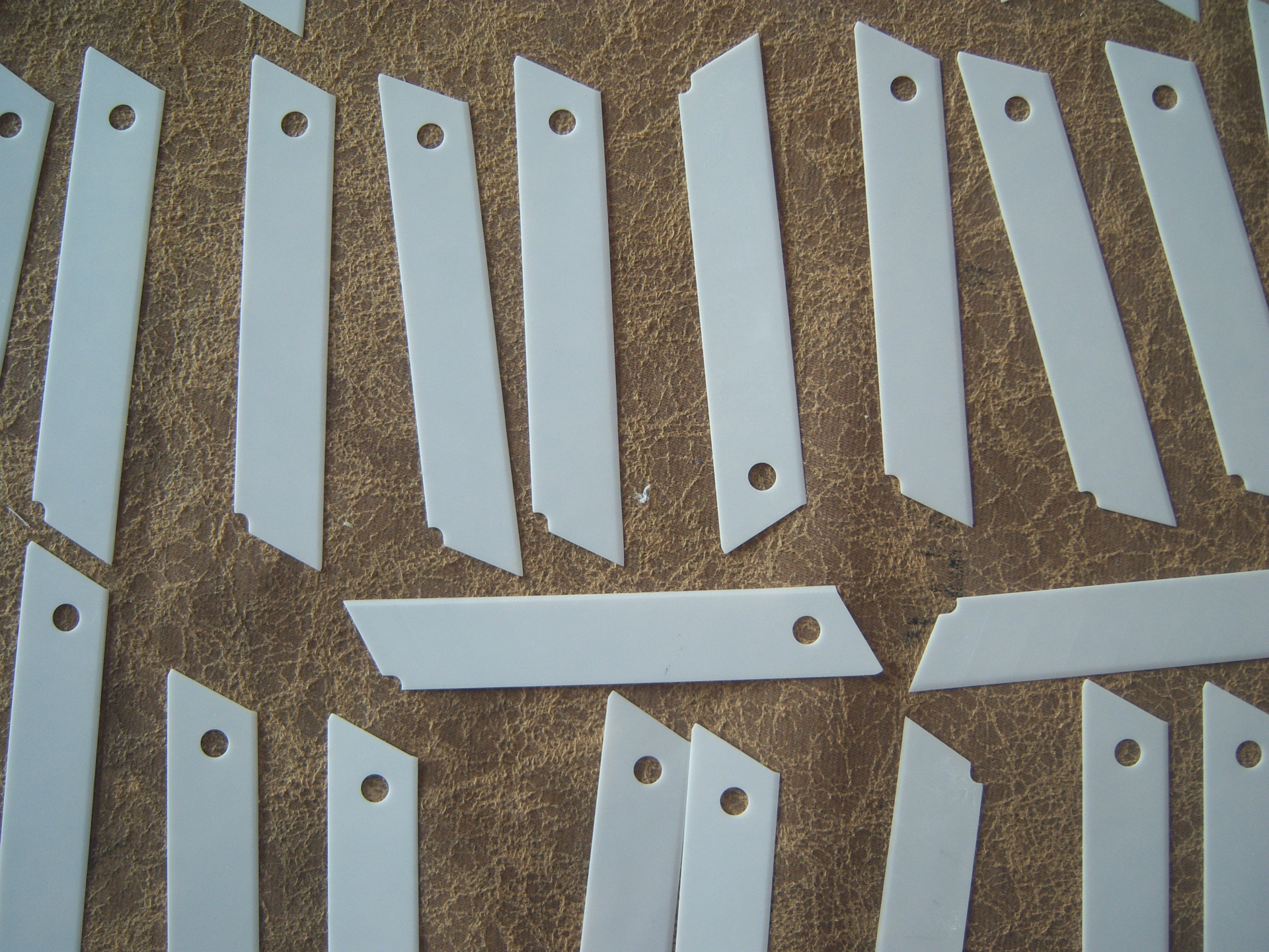 加工特种陶瓷氧化锆陶瓷大美工刀片