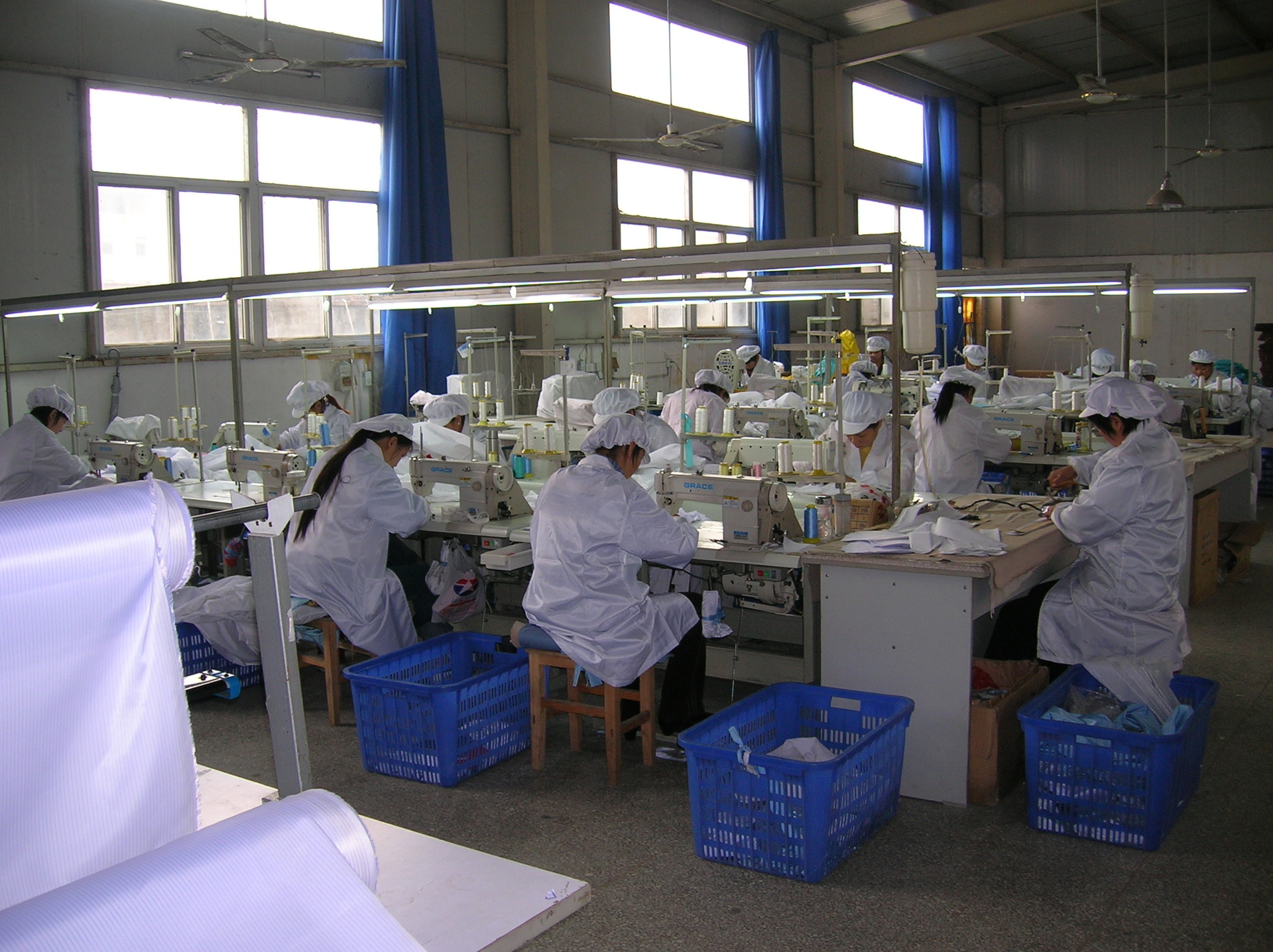 供应防静电手套,点塑手套