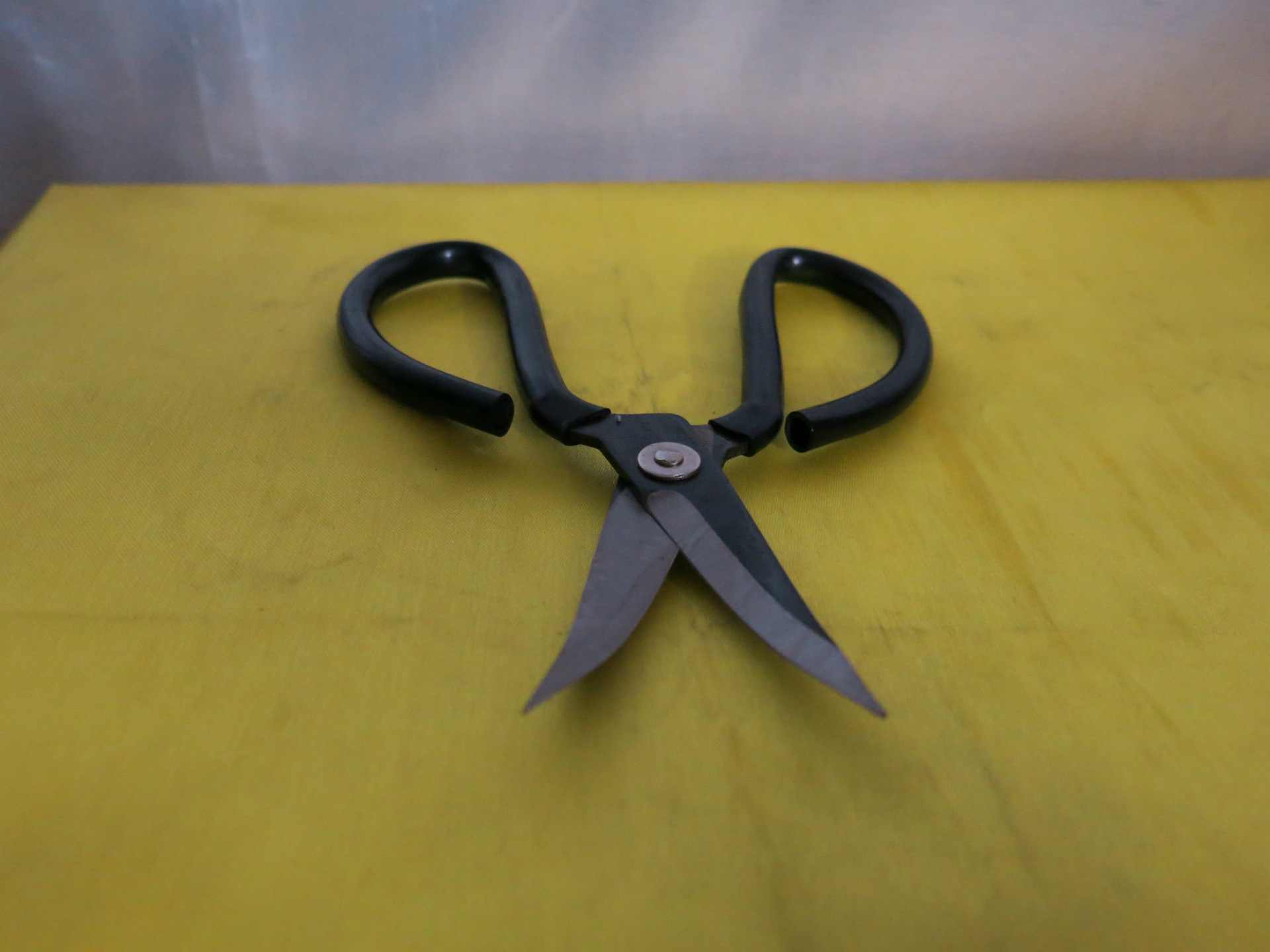 剪刀 菜刀王碳钢皮革修边【弯头】工业剪刀 翘头 规格尺寸:9寸弯剪刀