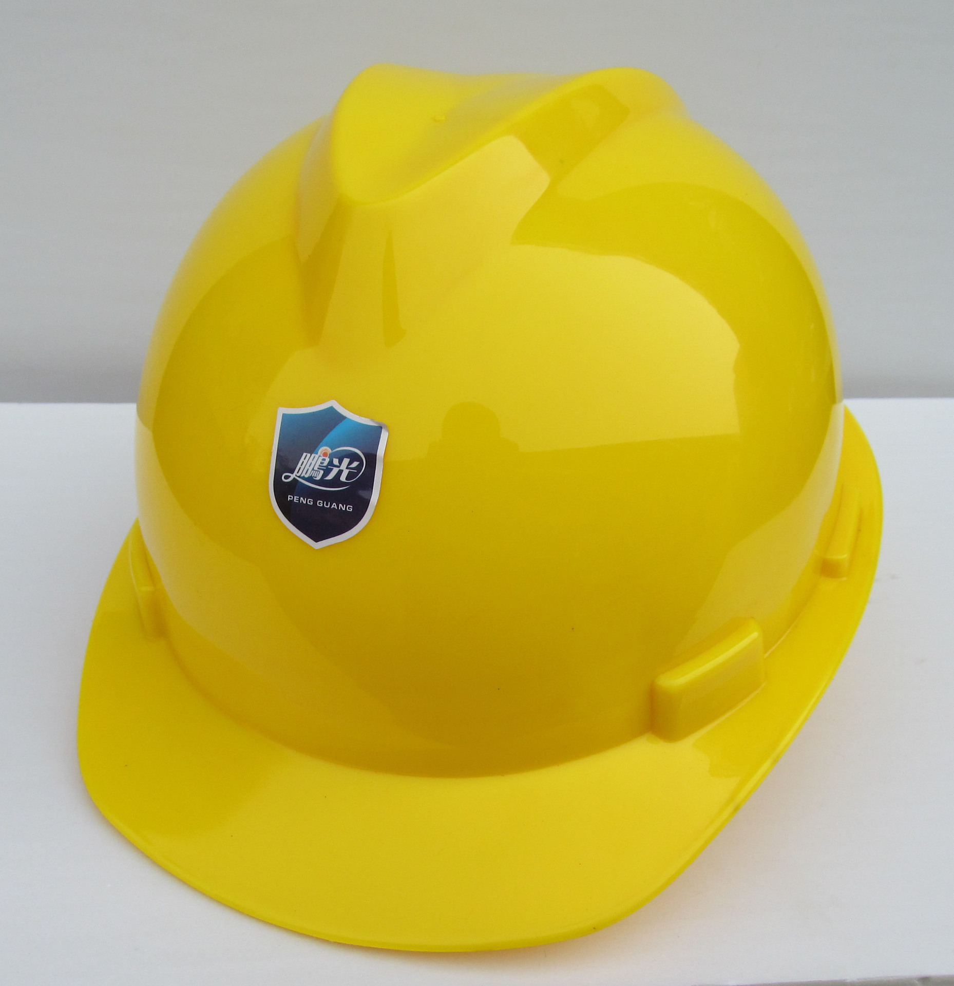专业供应 优质塑料v型安全帽 工地安全帽 全新料pe安全帽 - 劳保用品