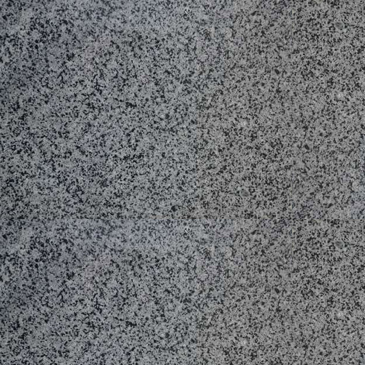 芝麻灰外墙干挂火烧面石材山东灰麻多规格定制 厂家自有矿直供