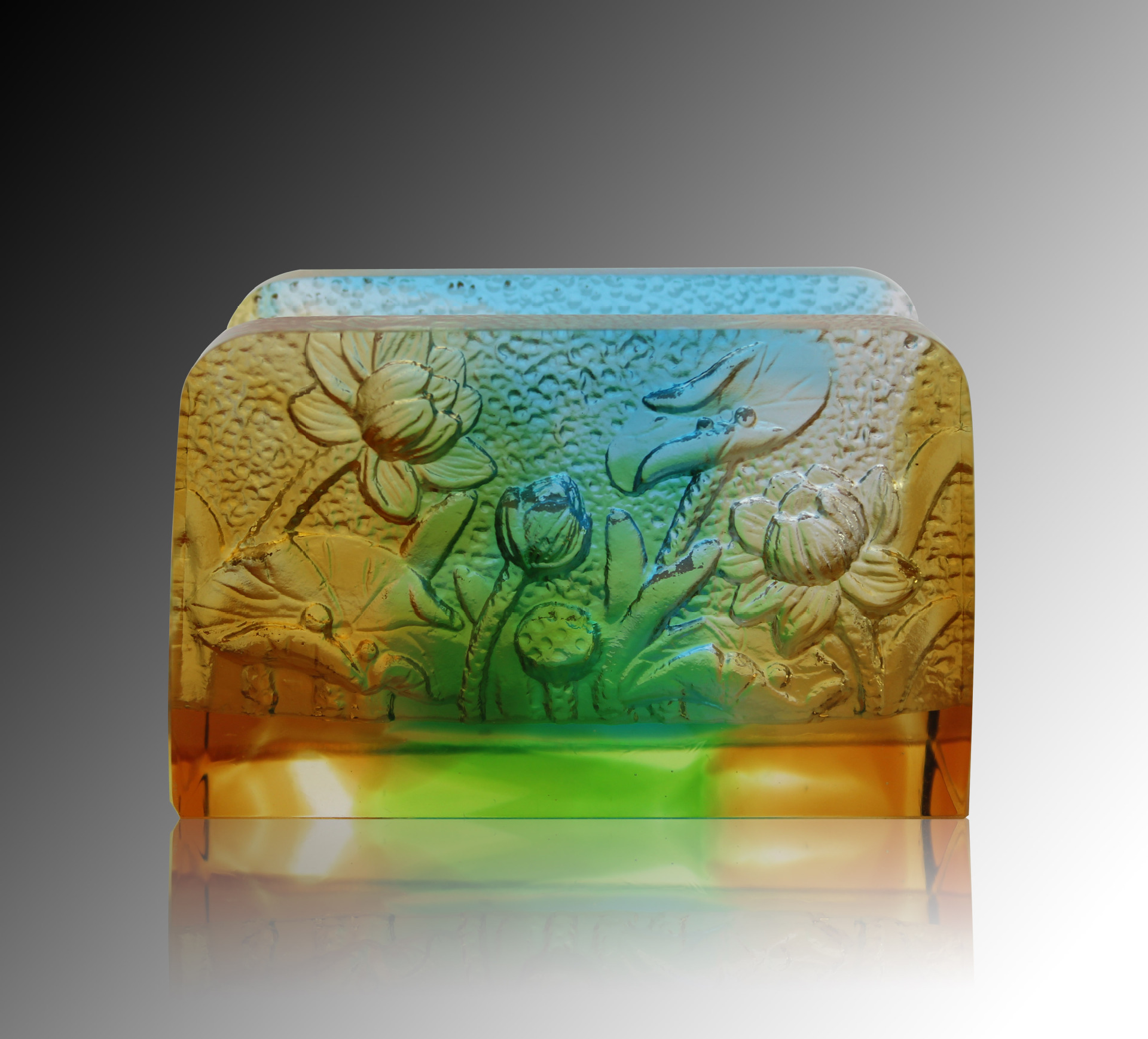 公司专业生产加工定制琉璃工艺品,摆件,琉璃商务礼品,各式琉璃奖杯