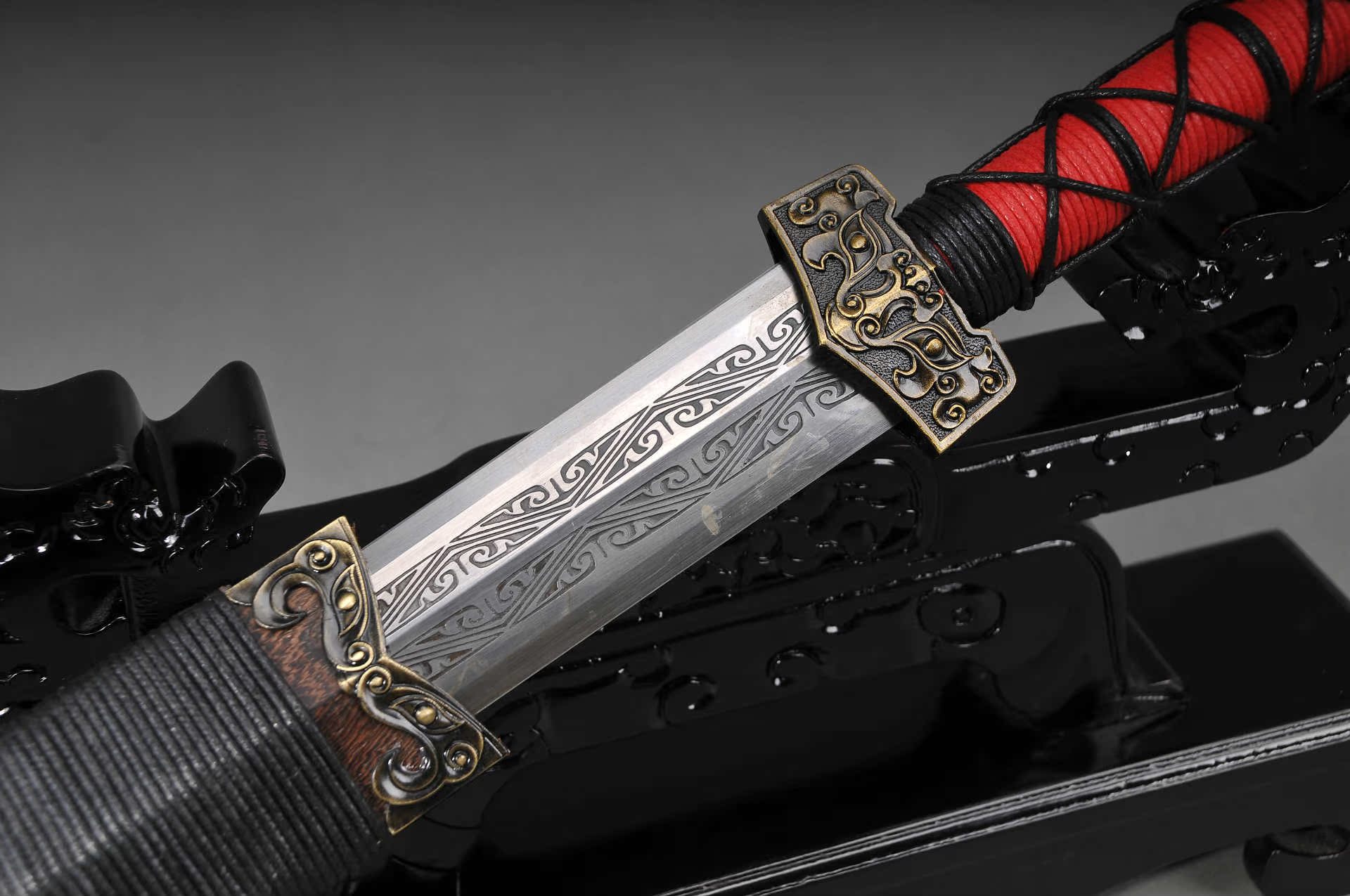 刀剑龙泉宝剑镇宅八面汉剑花纹钢中款赤壁高硬度(方形纹)未开刃