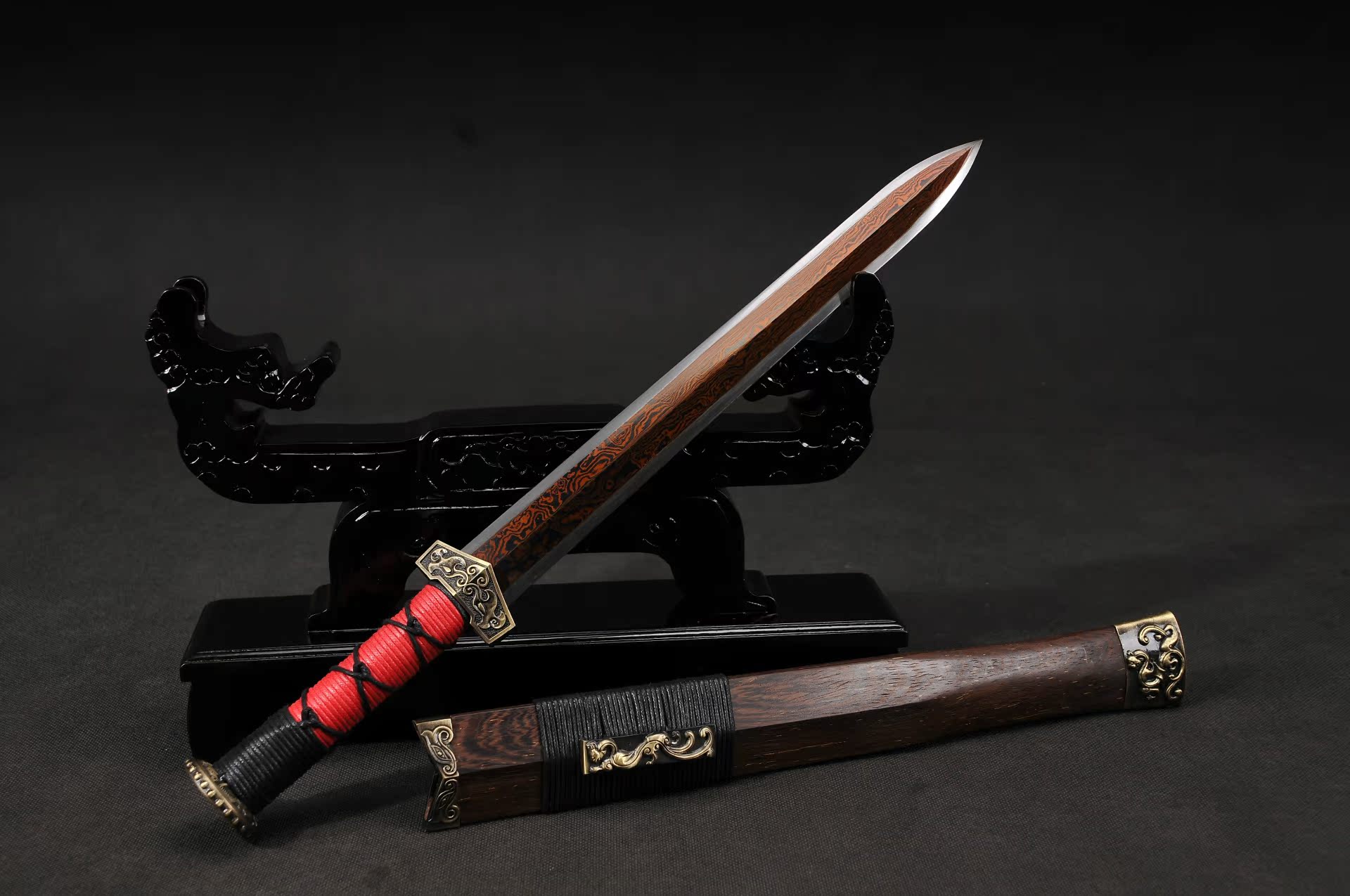 龙泉华影刀剑宝剑12寸短款八面发红汉剑花纹钢汉剑硬剑未开刃