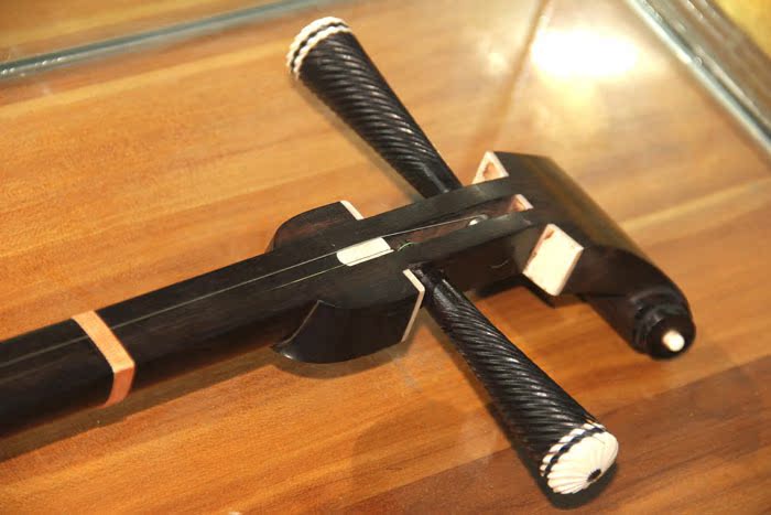 厂家直销 纯手工蒙皮制作 演奏级黑檀木坠琴 卷板响铜琴筒