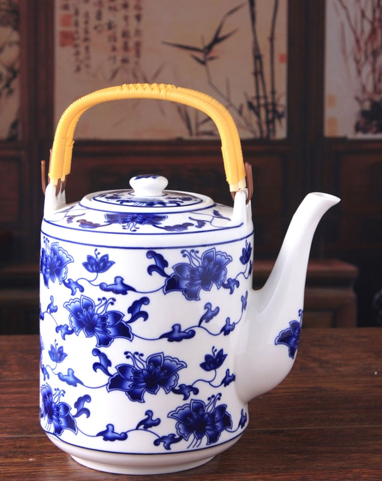 【古德陶瓷】景德镇陶瓷茶壶凉水壶 青花瓷釉中彩提梁壶3.6l