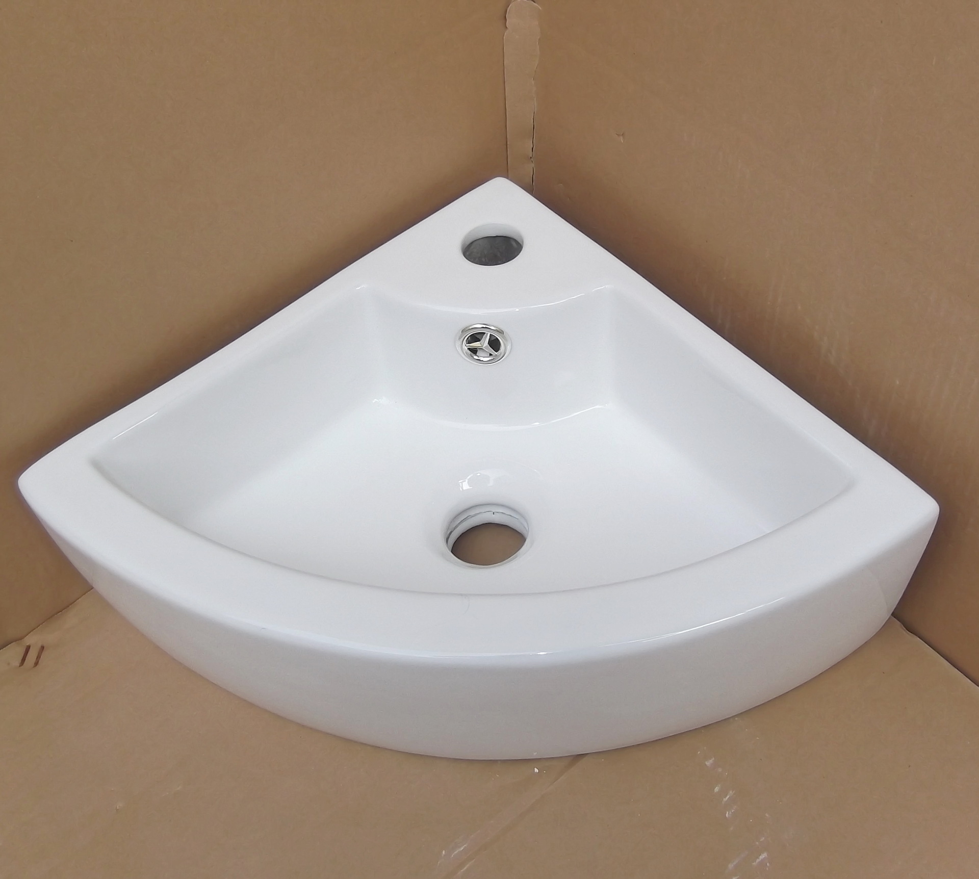 卫浴洁具-三角形优等品艺术盆三角形陶瓷角盆,小挂盆-面盆及配件尽在