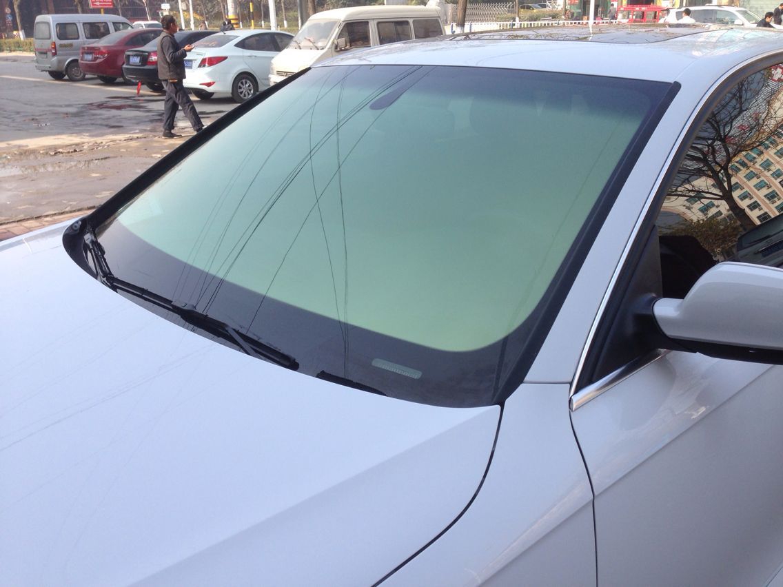 (锐尚前档 c-103 磁控浅绿  此款前档 售价为96一米 透光率为75%  车