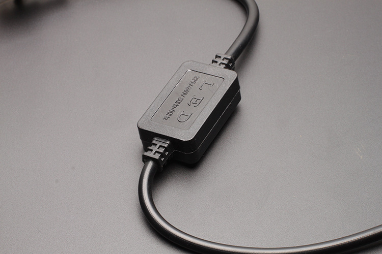 接口类型五针21mm控制范围20米控制方式常亮连接方式交流直插调节范围