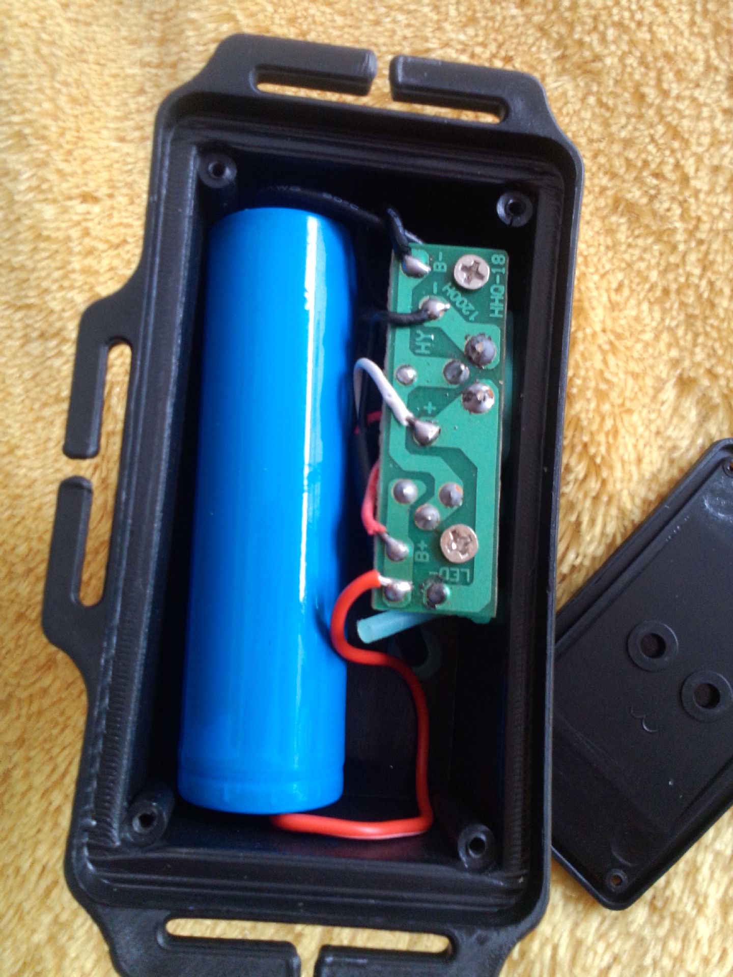 辉亮电器 led大功率强光 8w单锂电池头灯 厂家批发