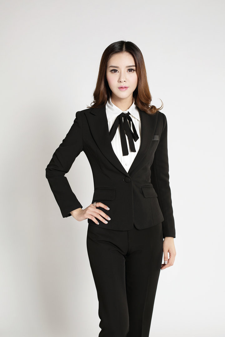 首页 服装 女装 职业女裤套装 >加大码女士西装正装秋冬修身职业装