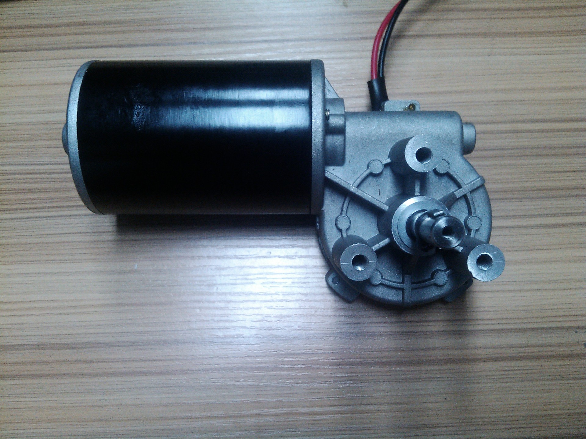 厂家长期供应dc24v车库门电机卷闸门电动机马达蜗轮蜗杆减速电机