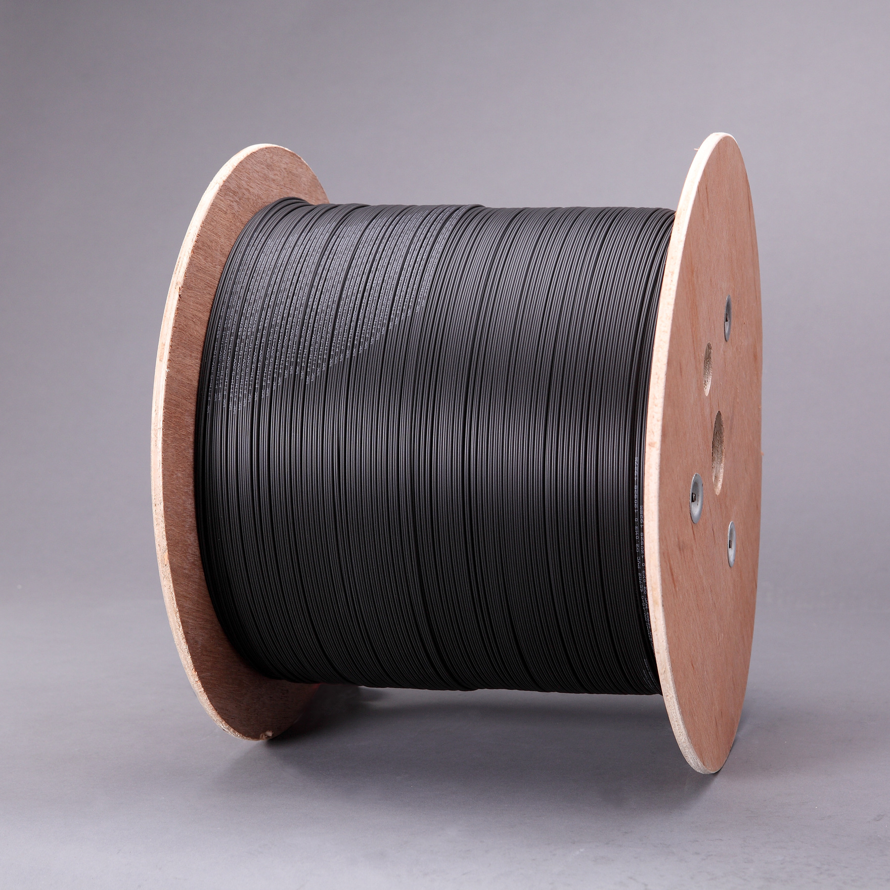 室外皮线光缆gjyxfch-1b6 非金属蝶形皮线 1芯单模光纤 长飞纤芯