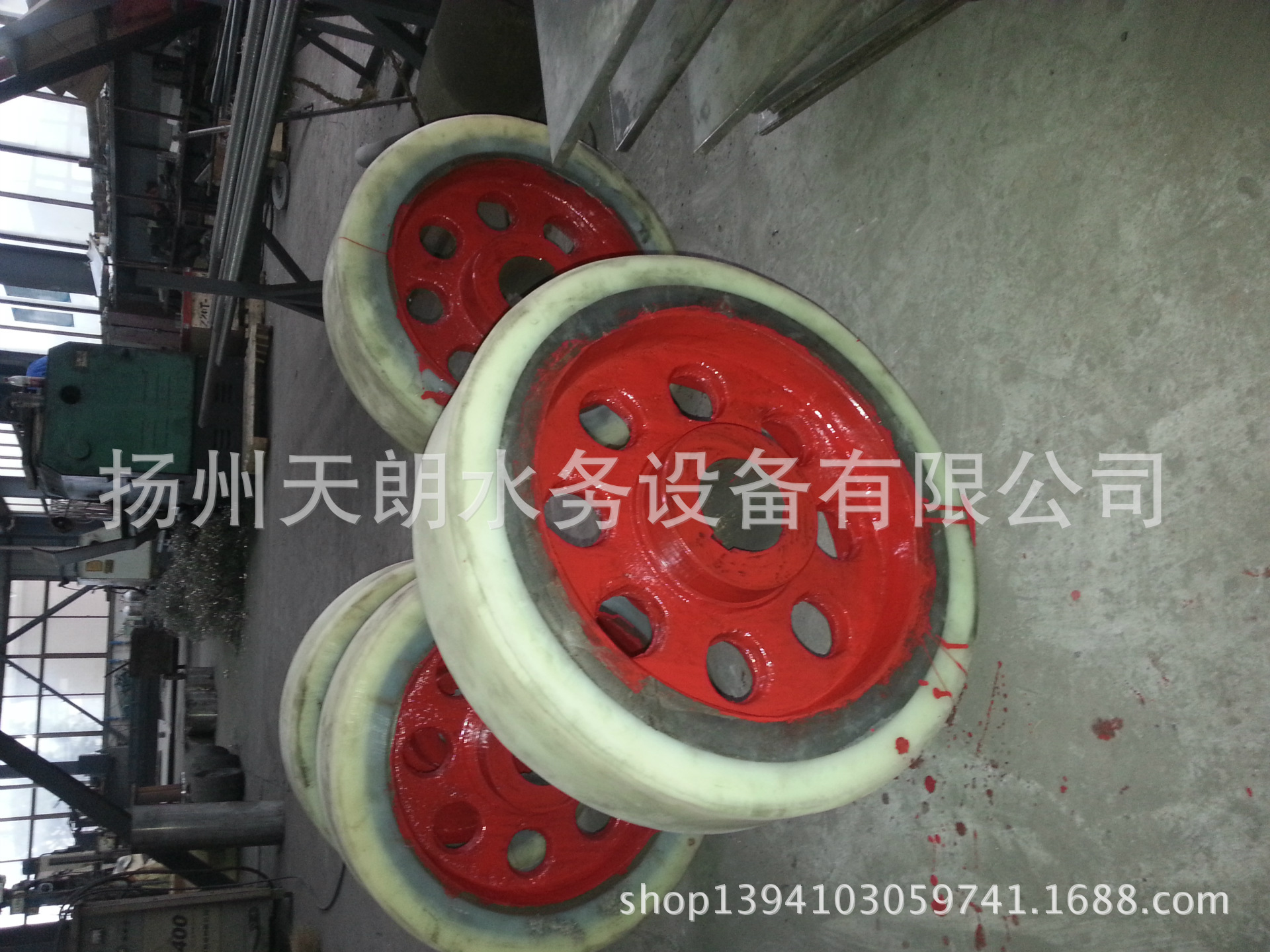 周边刮泥机行走轮 聚氨脂行走轮 铁芯橡胶轮 铁芯橡胶滚轮