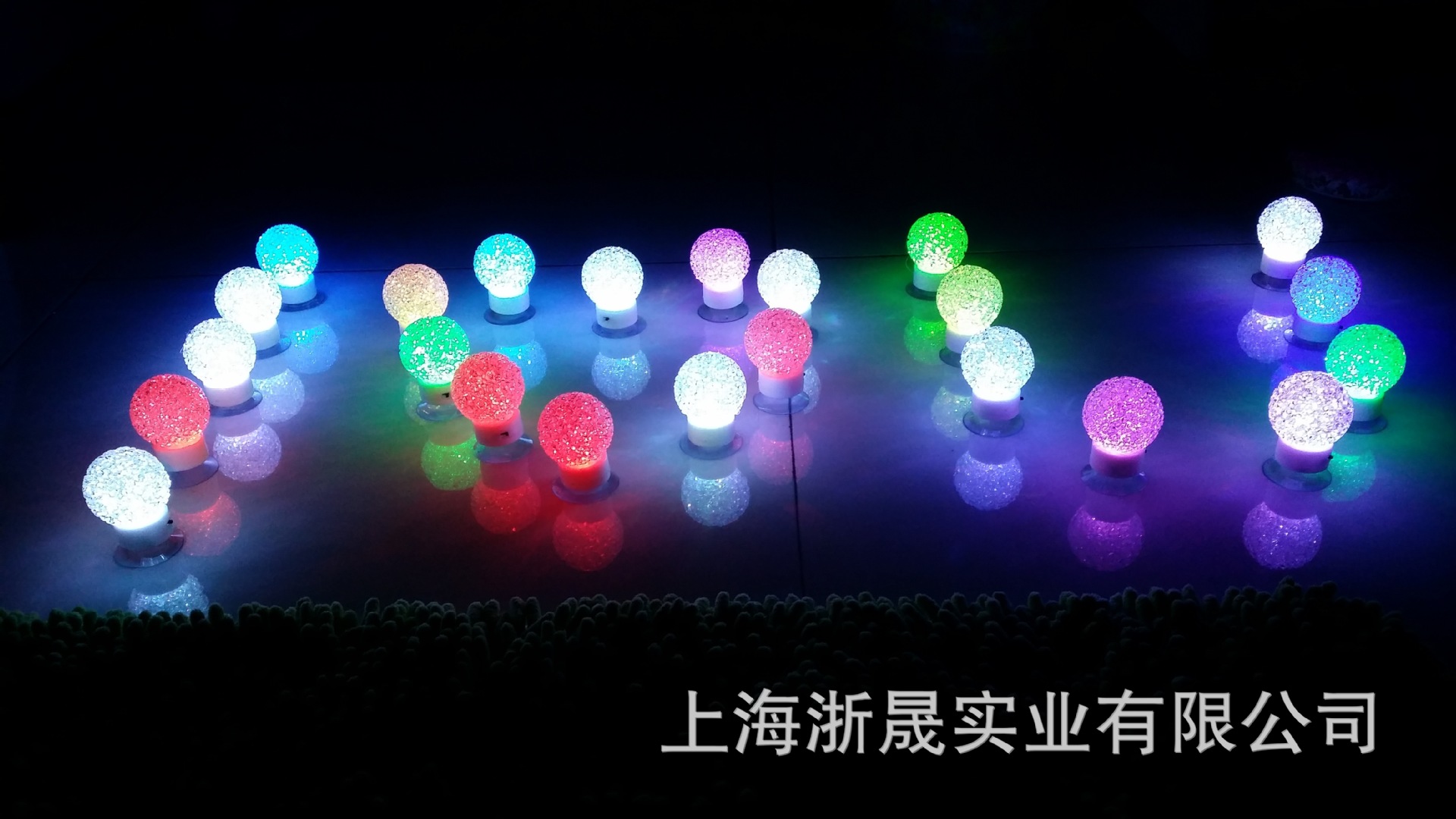 夜光灯雪球_七彩灯吸盘夜光灯雪球 - 阿里巴巴