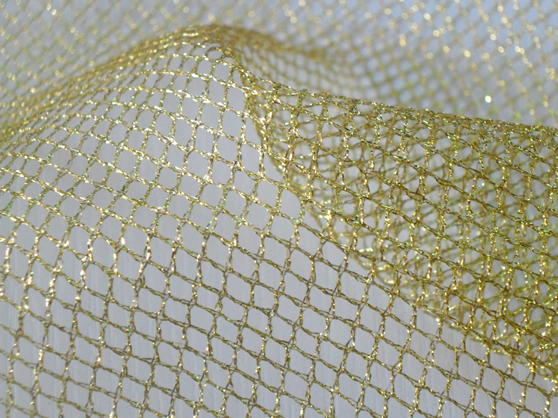 热销涤纶金丝四角网眼布-菱形大孔软网眼布--佰秀网布